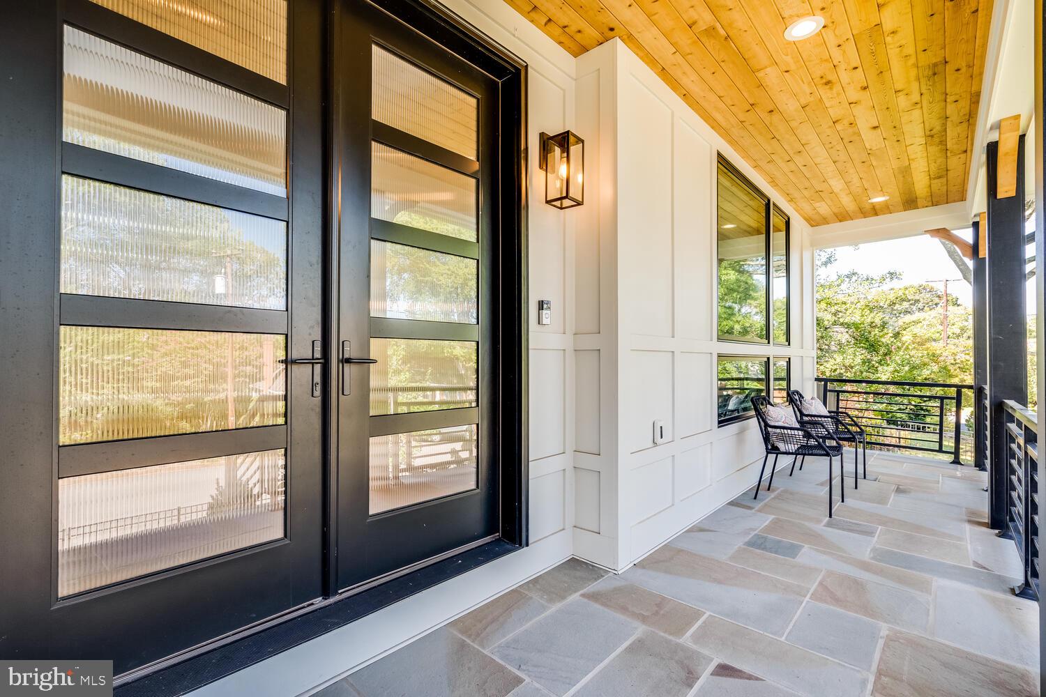 GOLF CLUB MANOR - Residential