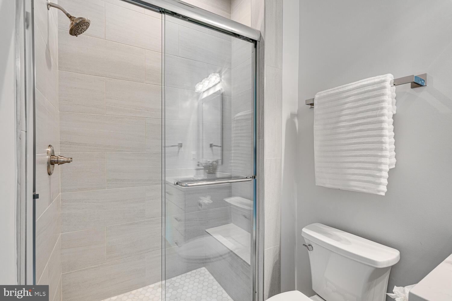 GOLF CLUB MANOR - Residential