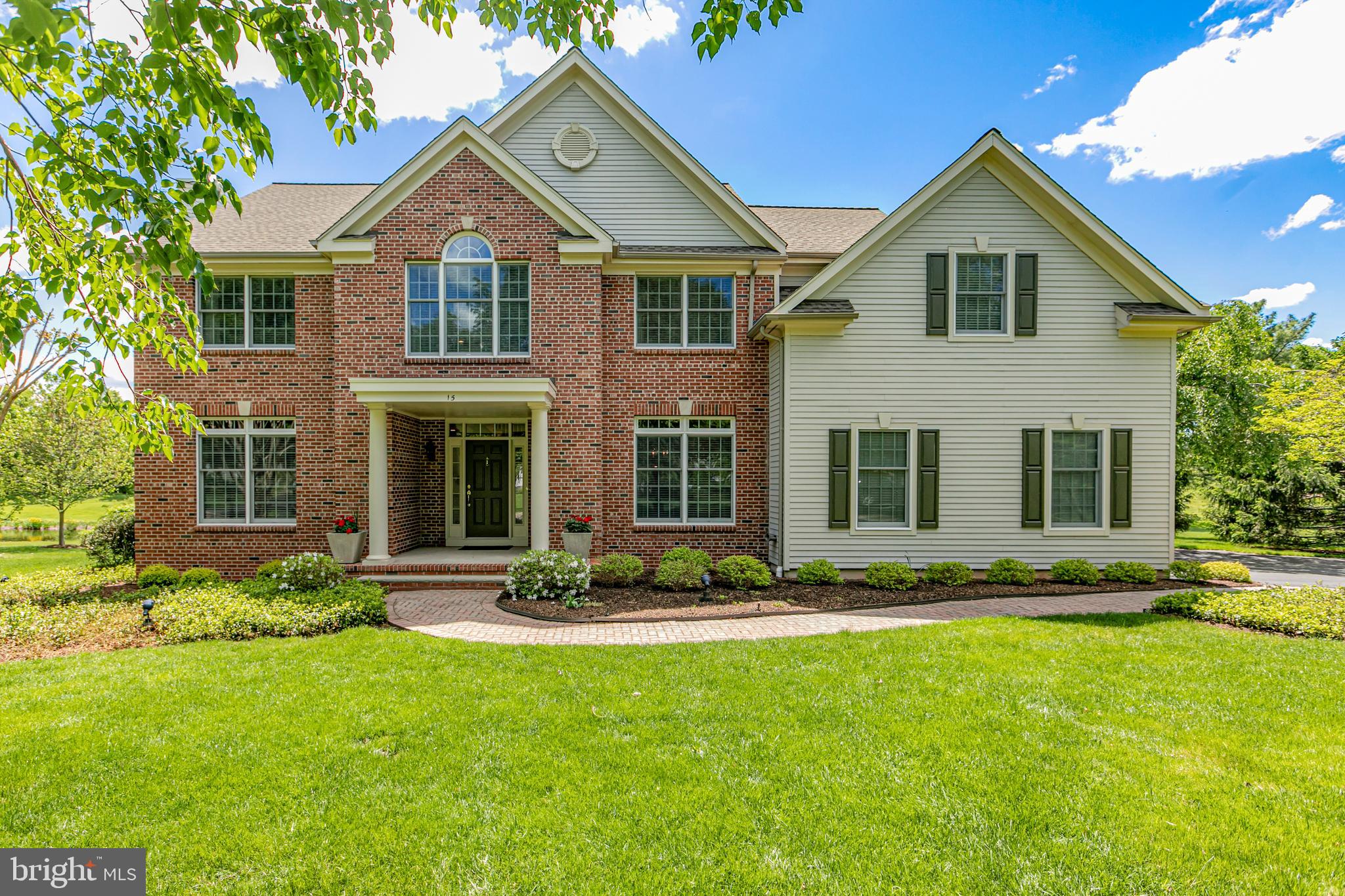 15 BULL CREEK COURT
