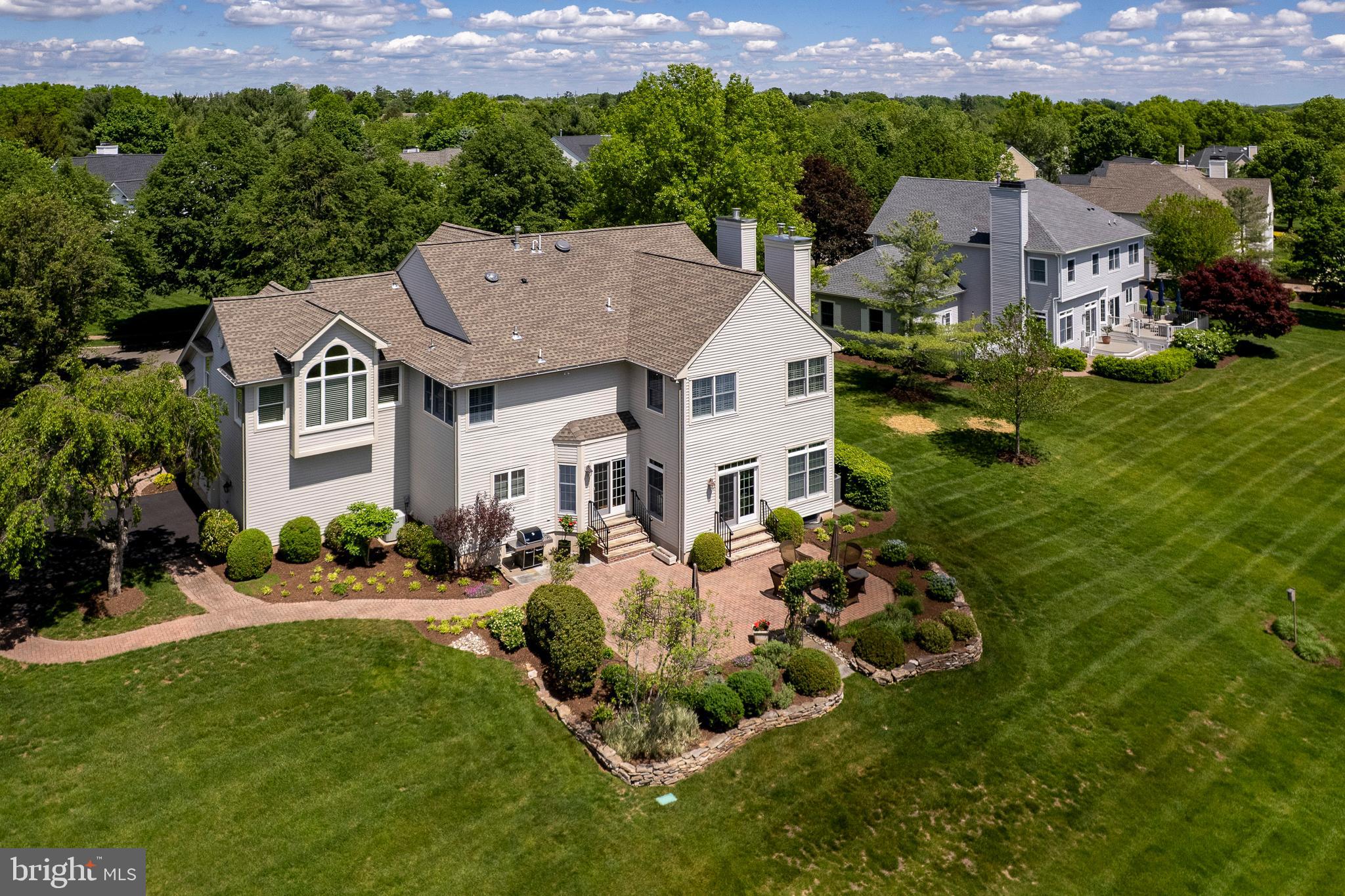 15 BULL CREEK COURT