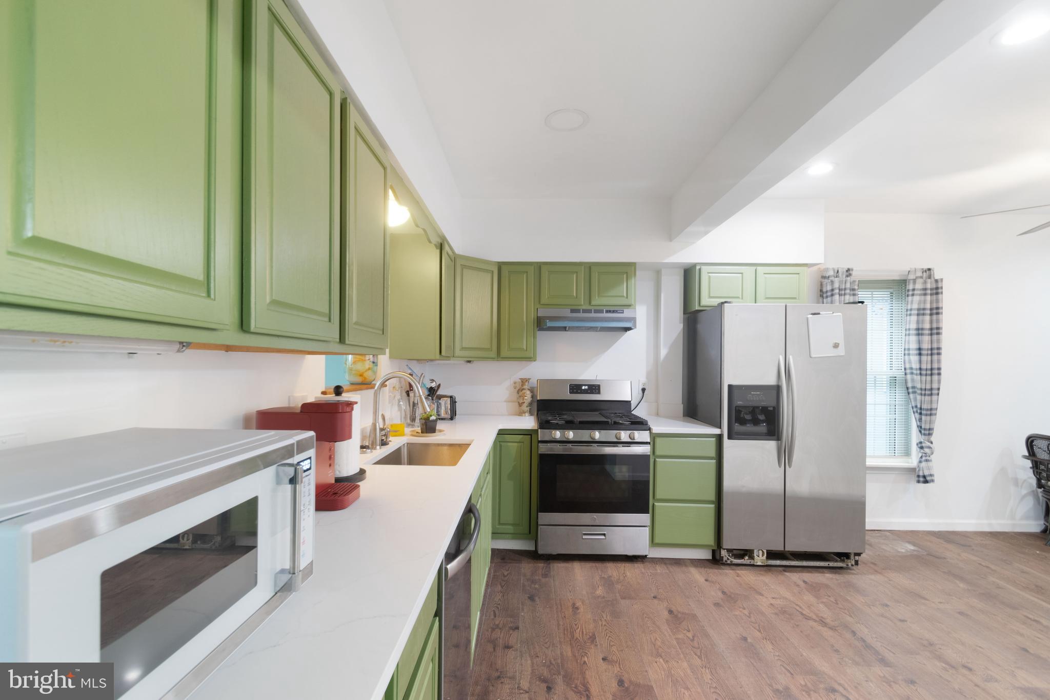 HAMPSTEAD - Residential