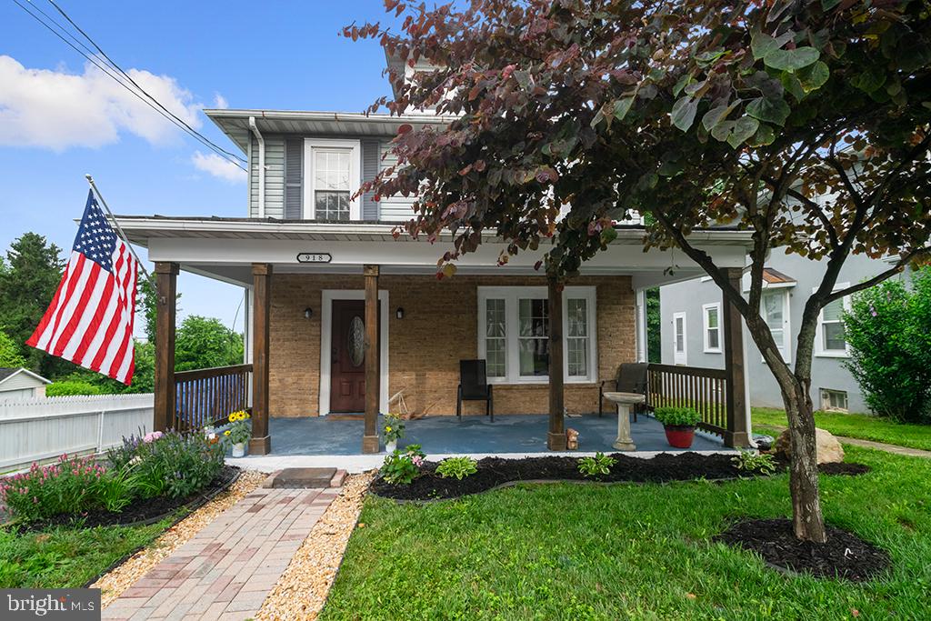 HAMPSTEAD - Residential