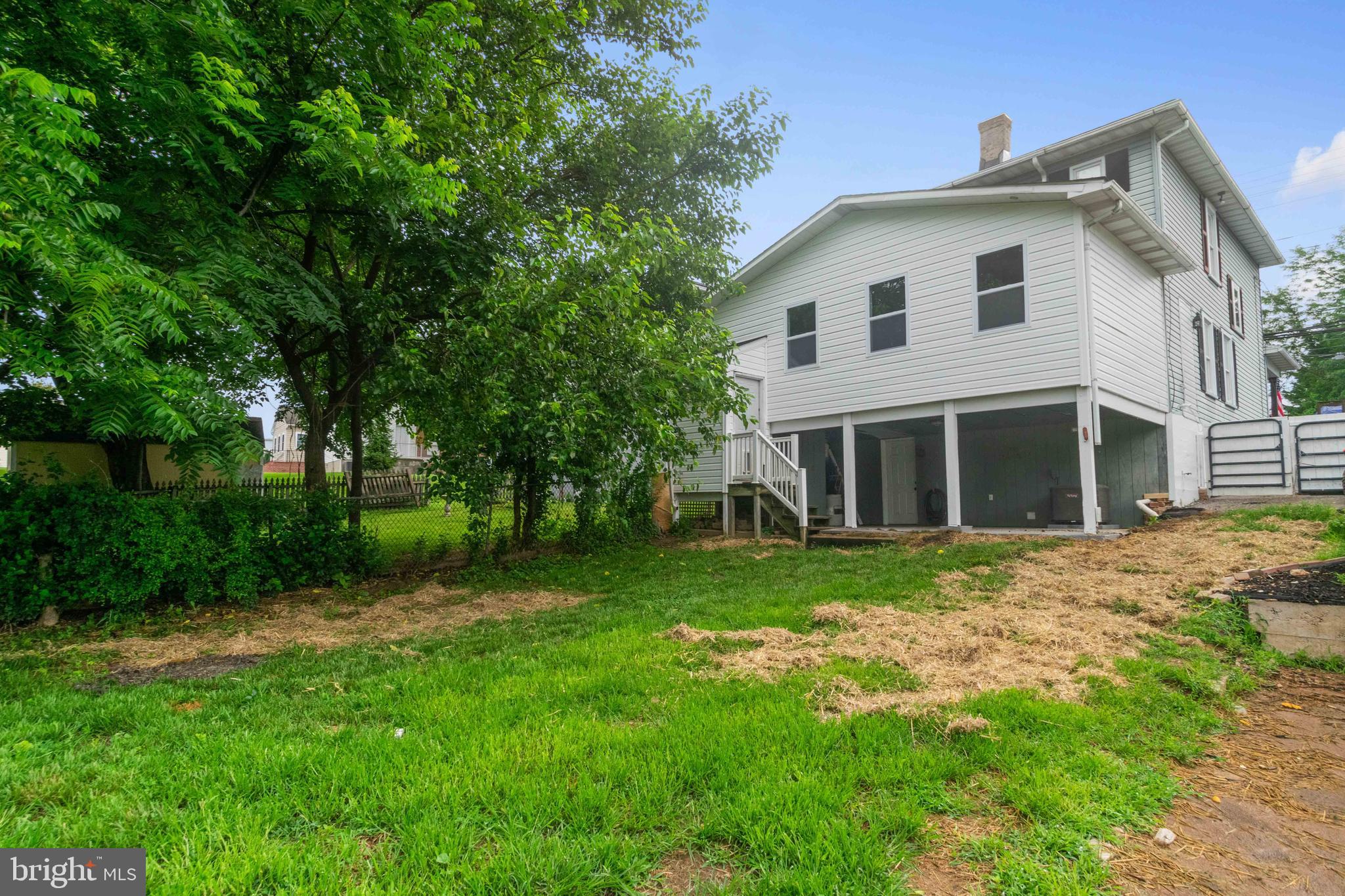 HAMPSTEAD - Residential