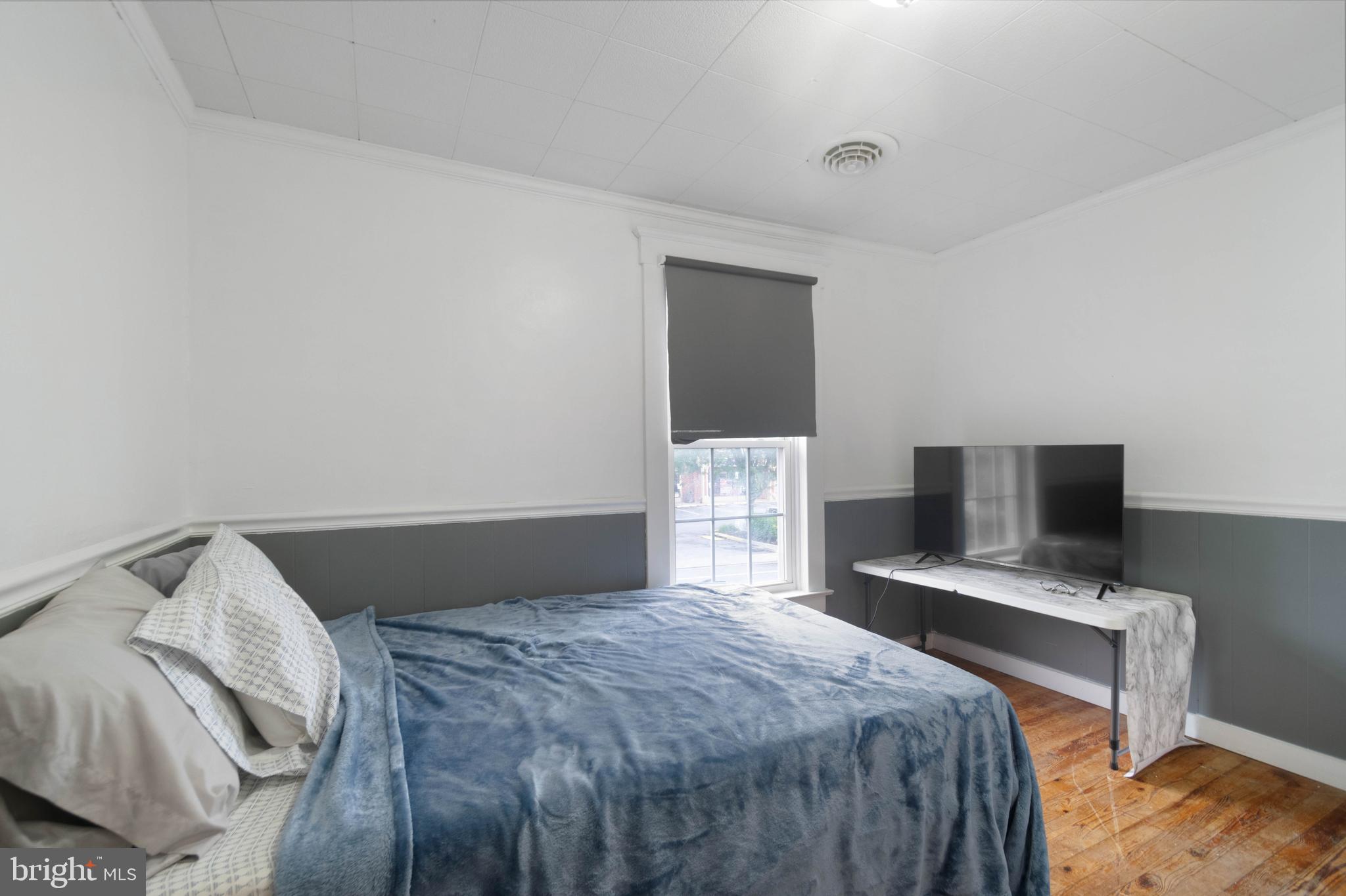 HAMPSTEAD - Residential