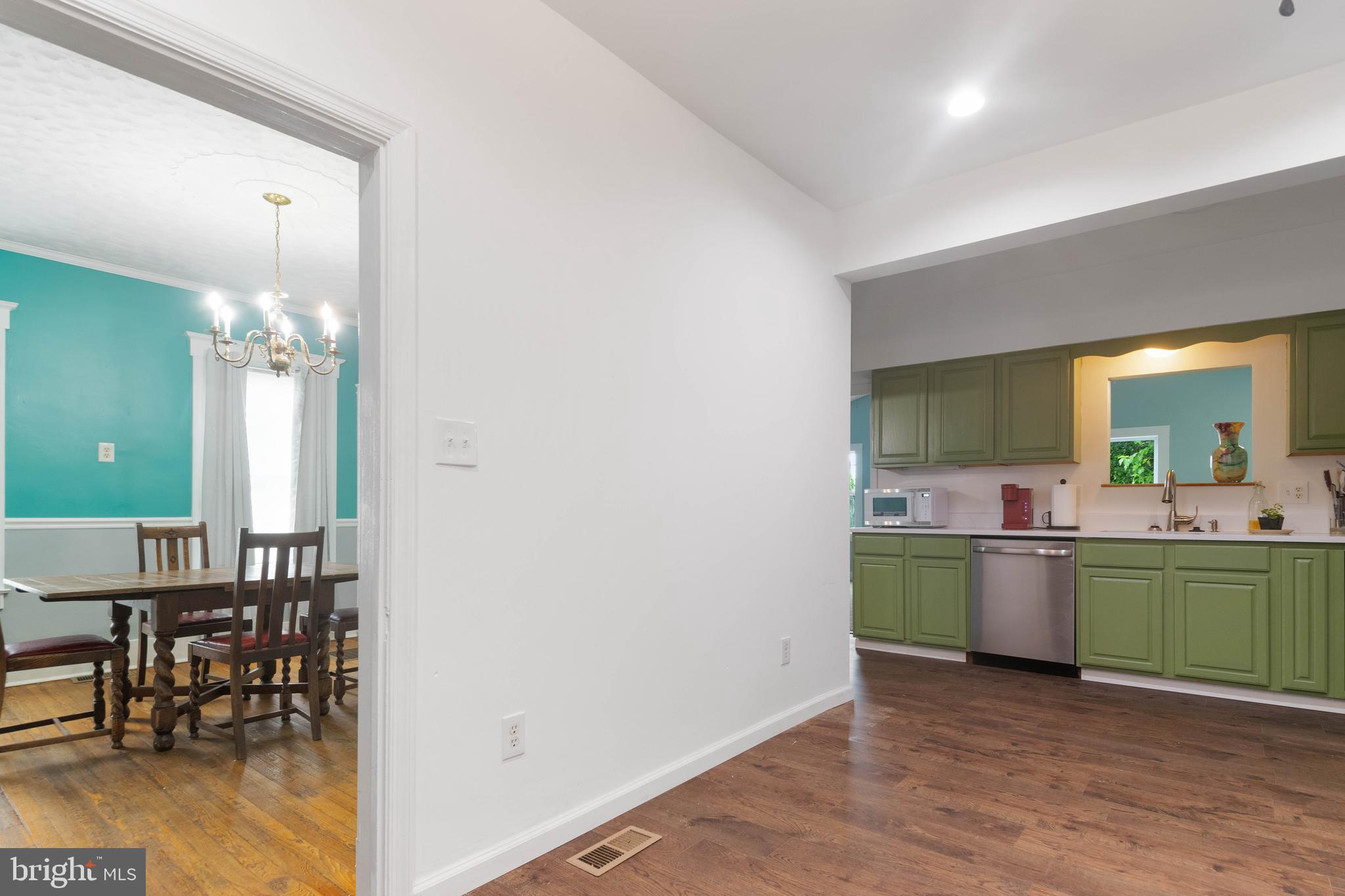 HAMPSTEAD - Residential