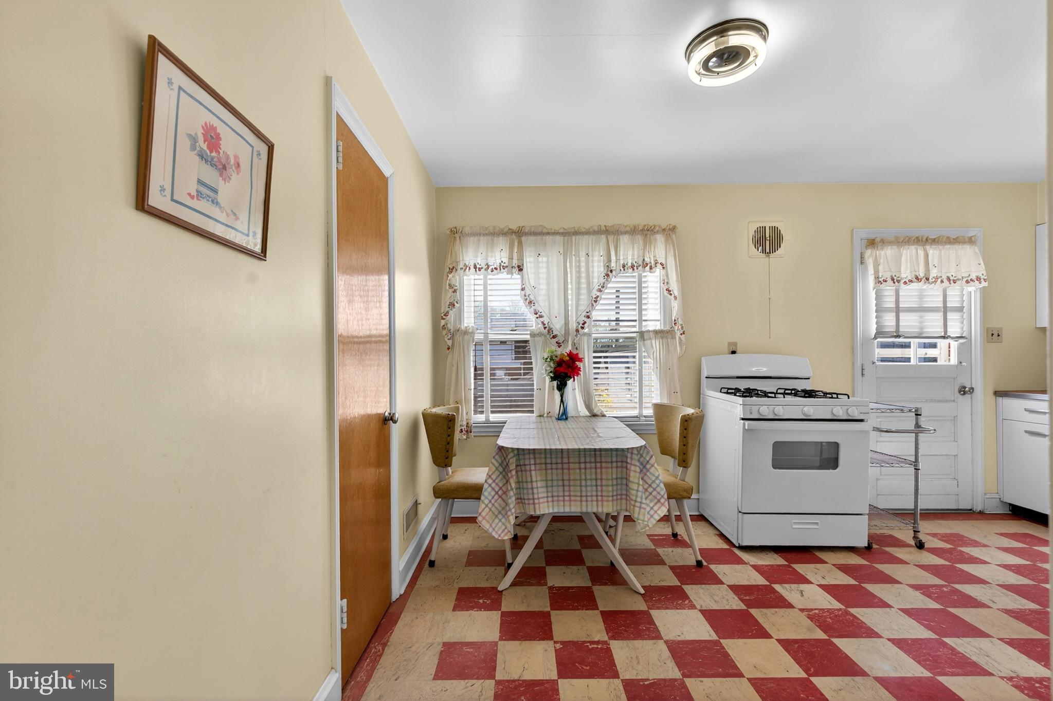 WOODCREST - Residential