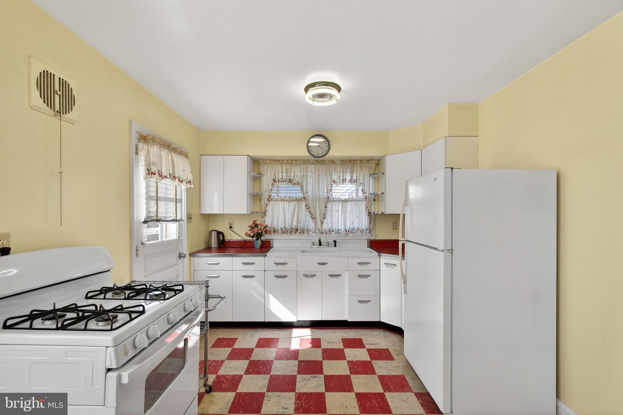 WOODCREST - Residential