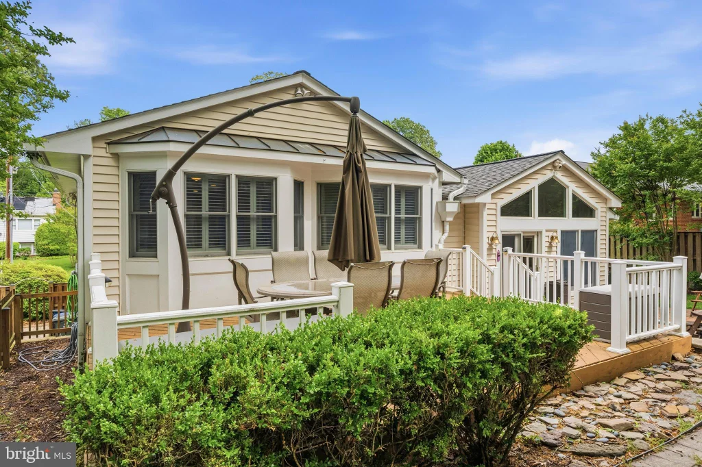 Additional image 71 of 968 N Rochester Street, Arlington, VA 22205