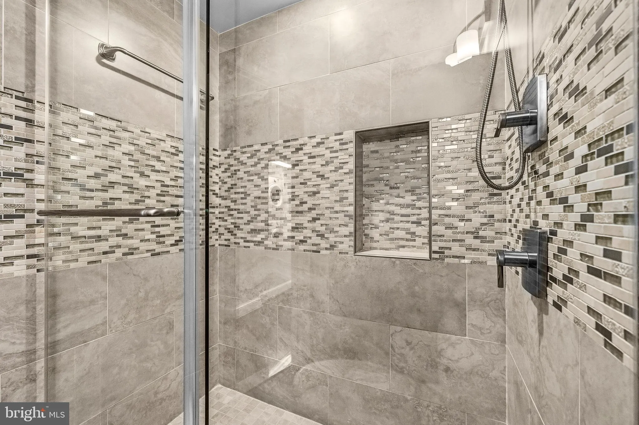 Additional image 117 of 968 N Rochester Street, Arlington, VA 22205