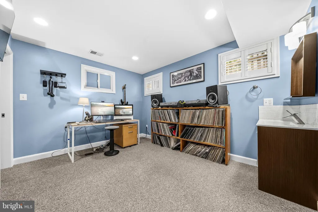 Additional image 39 of 968 N Rochester Street, Arlington, VA 22205