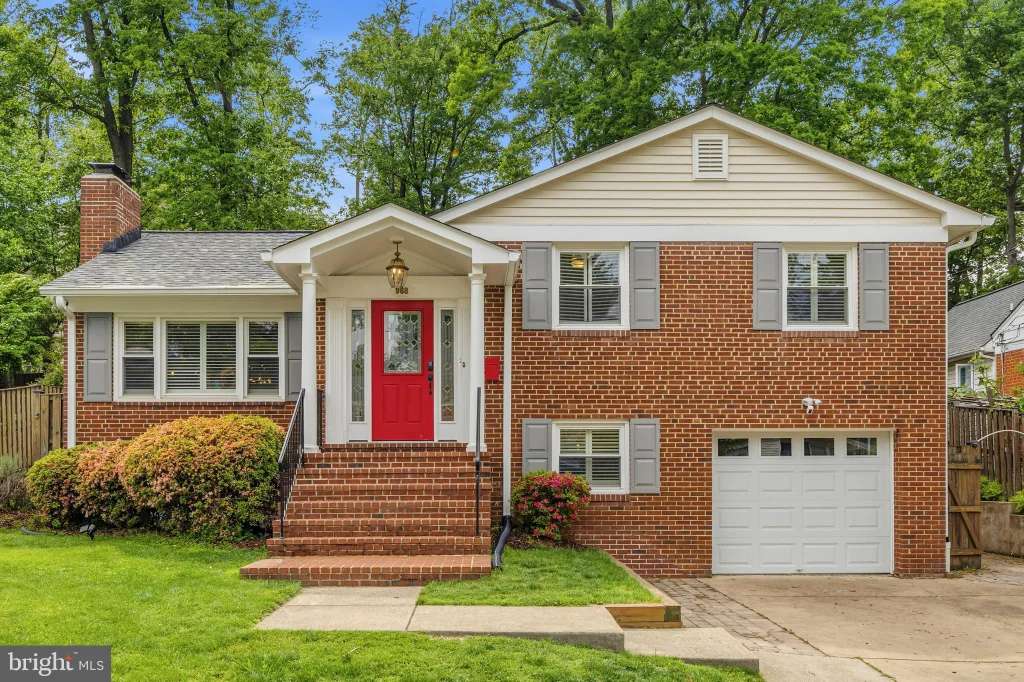 Additional image 2 of 968 N Rochester Street, Arlington, VA 22205