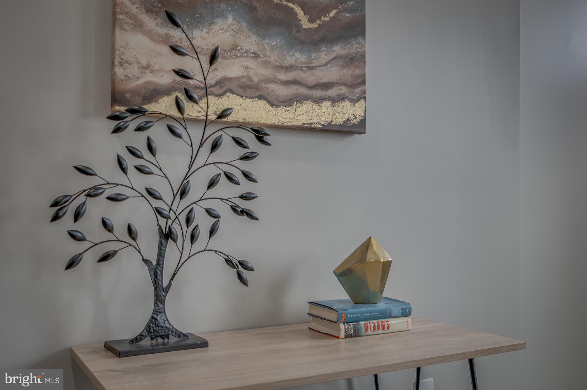 BROADWAY EAST - Residential