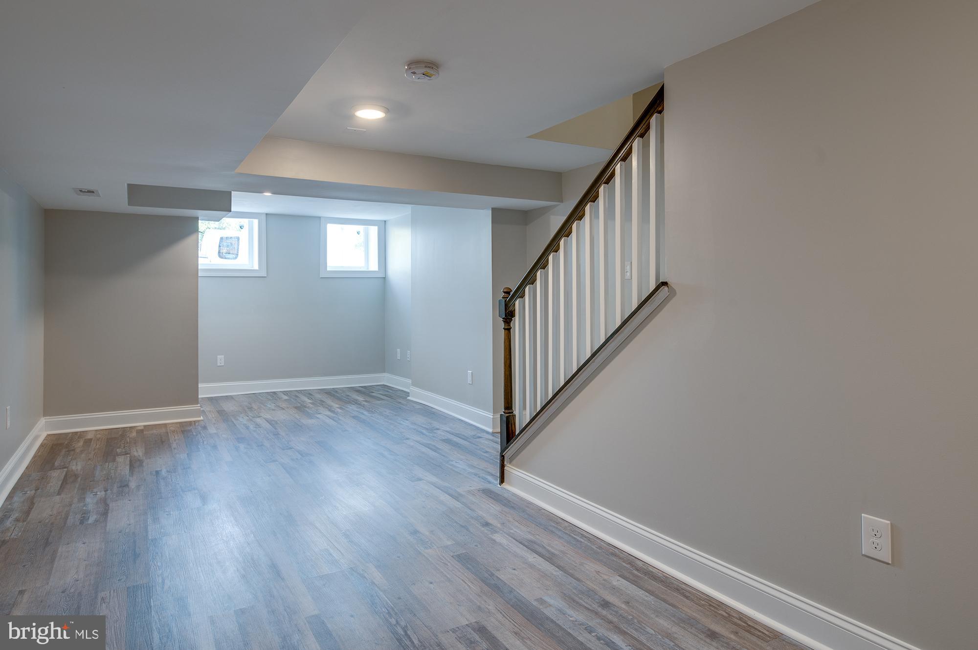 BROADWAY EAST - Residential