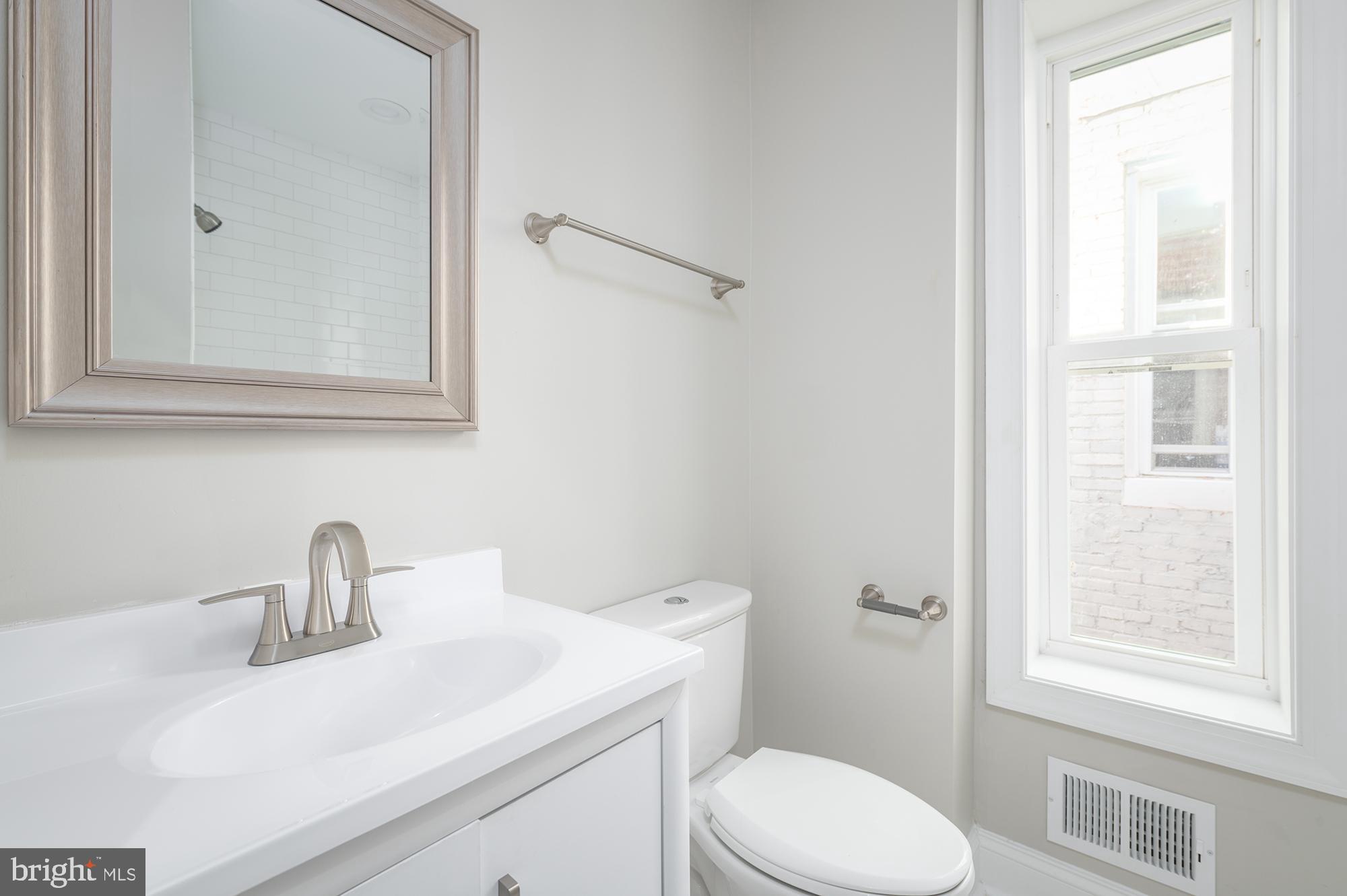 BROADWAY EAST - Residential