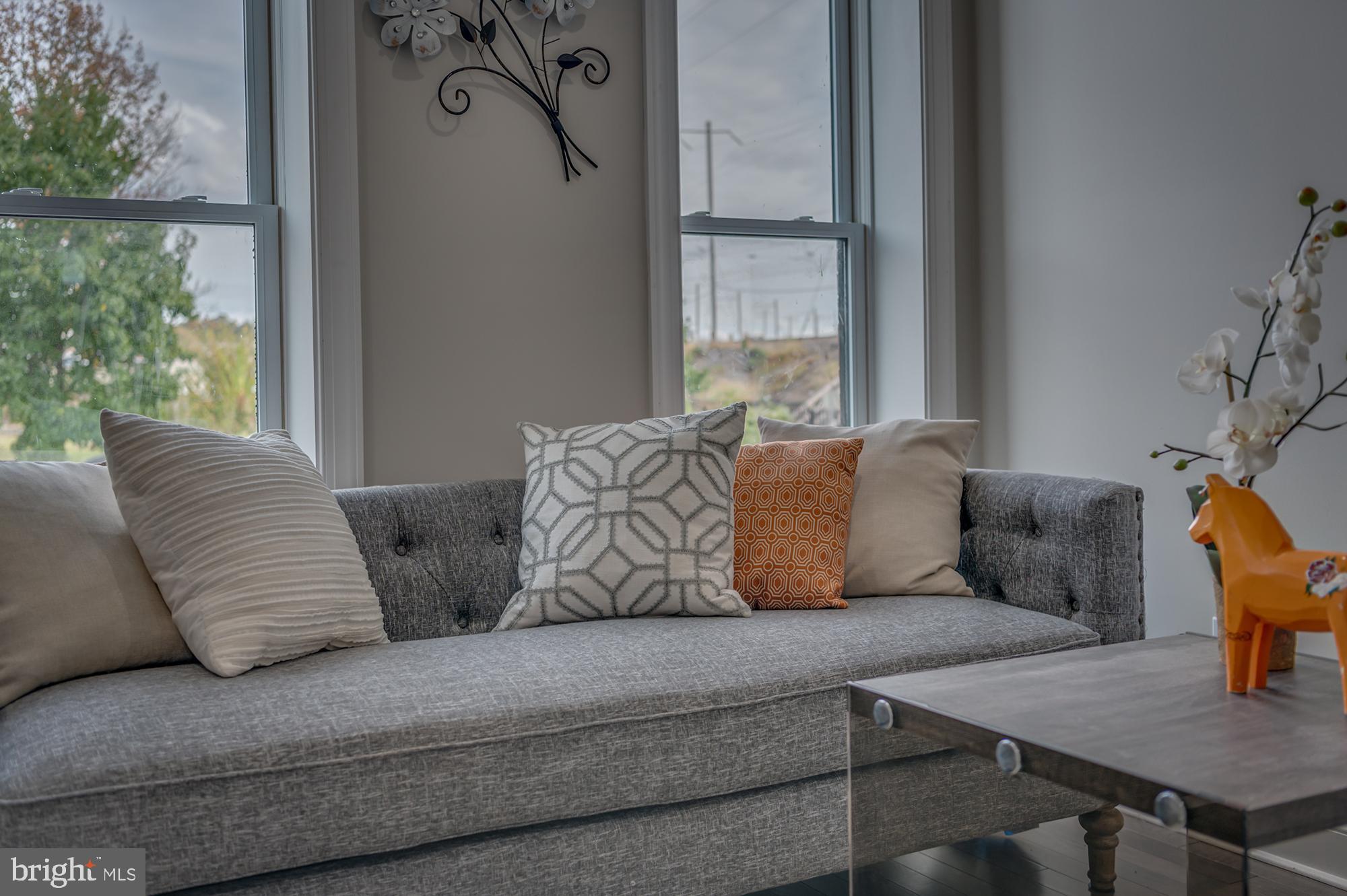 BROADWAY EAST - Residential