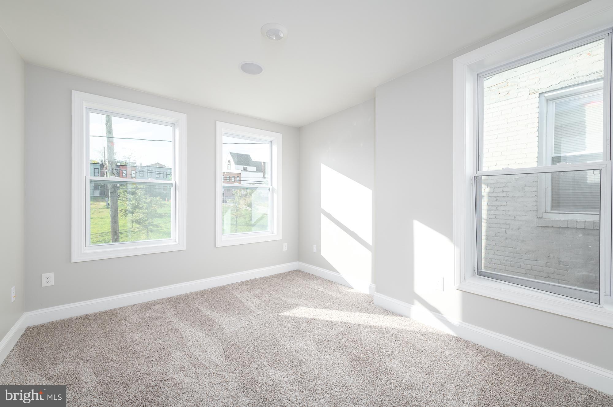 BROADWAY EAST - Residential