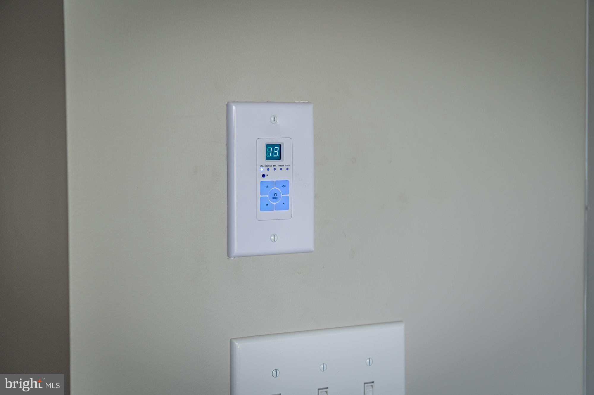 BROADWAY EAST - Residential