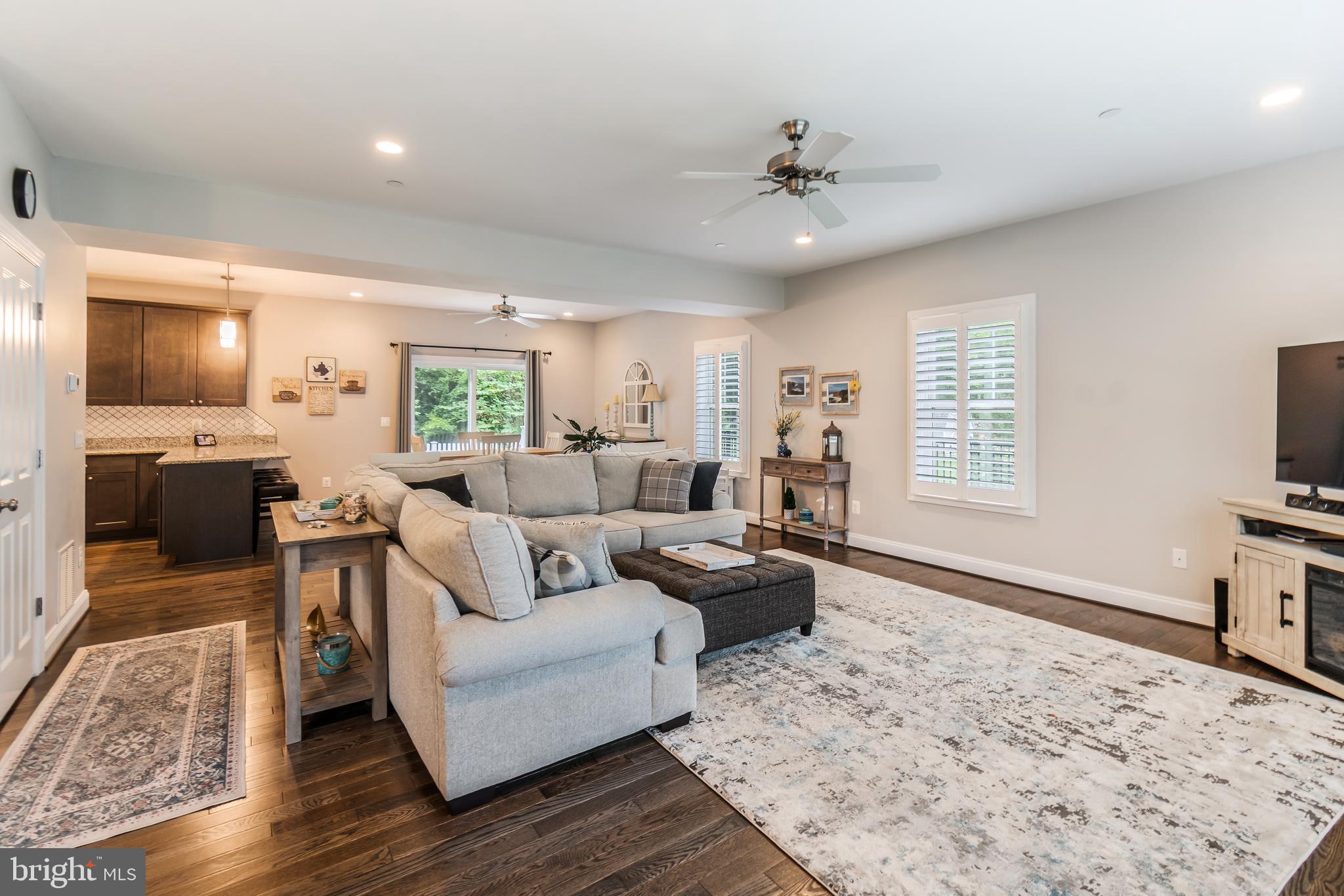 3377 OAK DRIVE