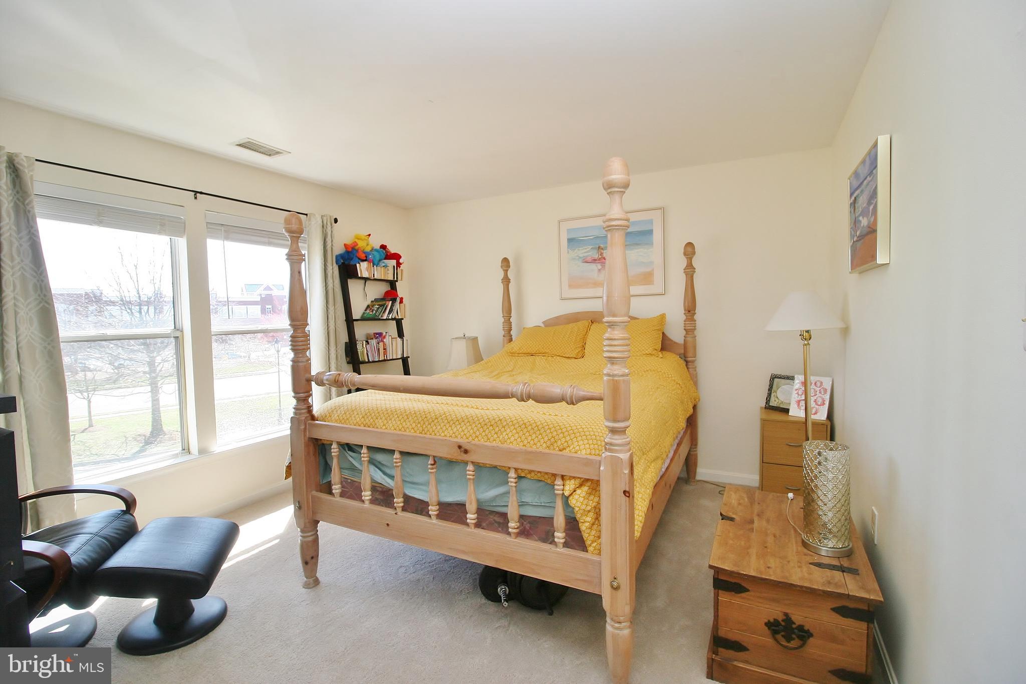 ASHBURN VILLAGE - Residential Lease