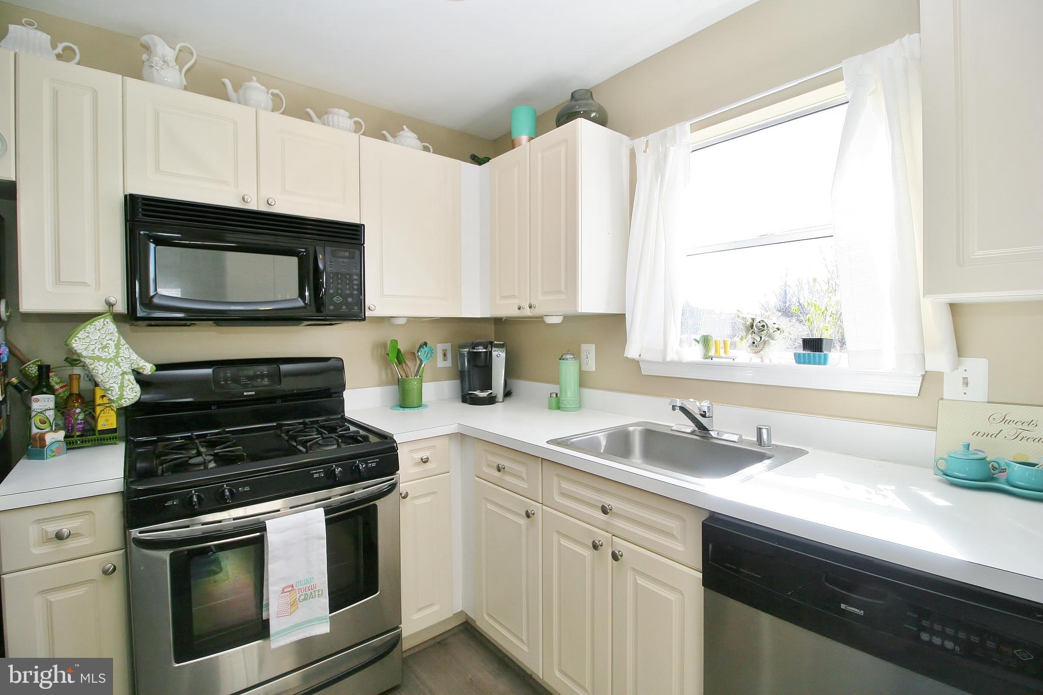 ASHBURN VILLAGE - Residential Lease