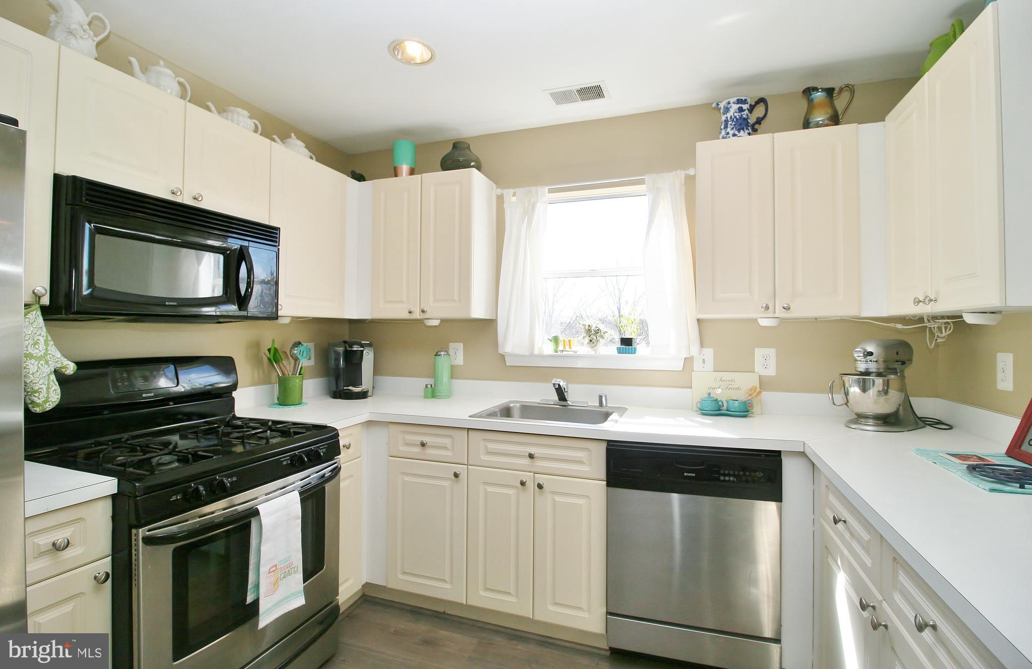 ASHBURN VILLAGE - Residential Lease