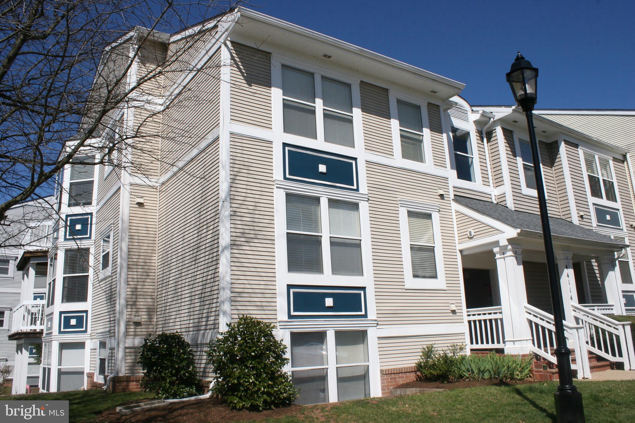 ASHBURN VILLAGE - Residential Lease