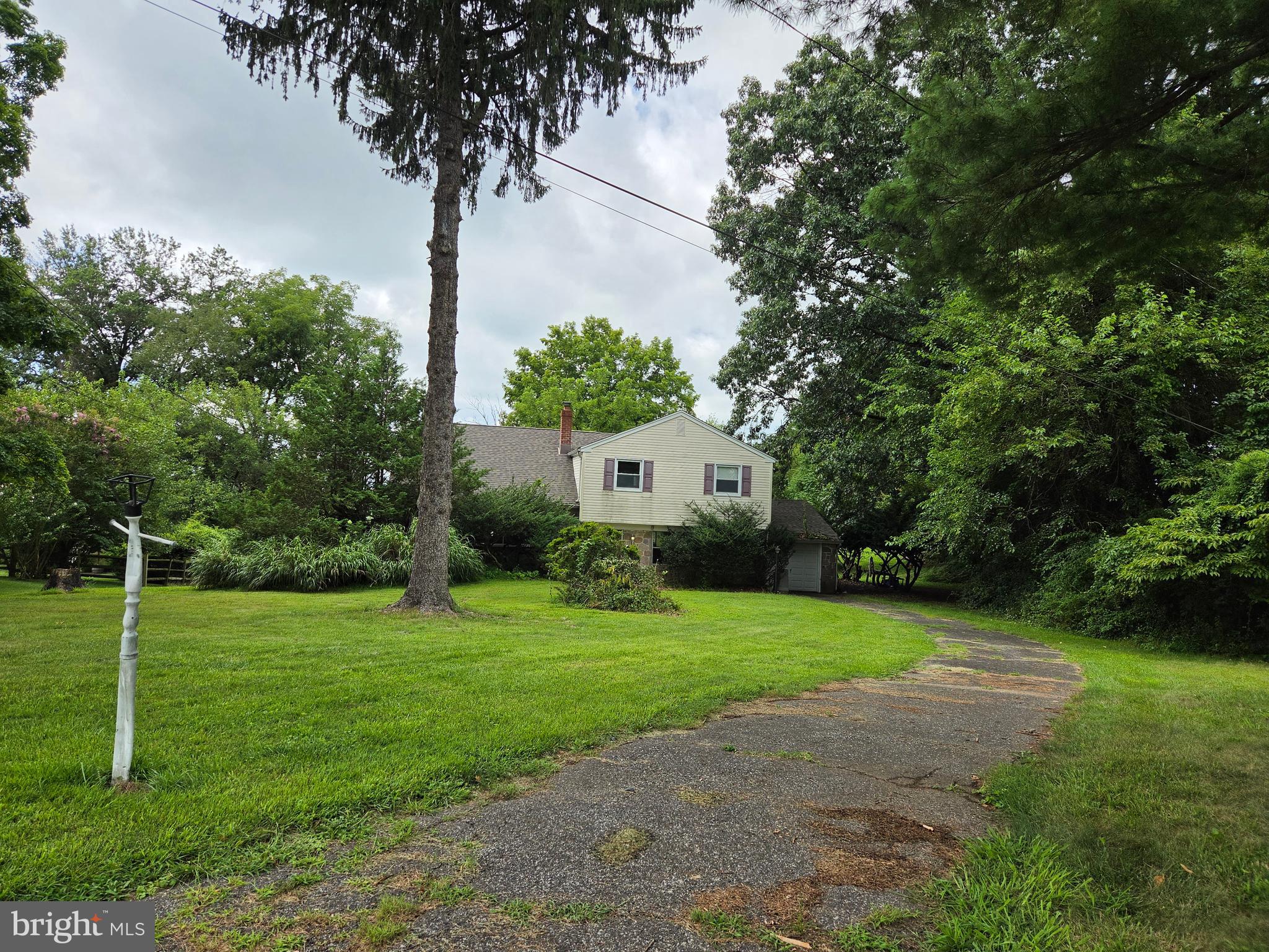 405 HEMPSTEAD CIRCLE 1012