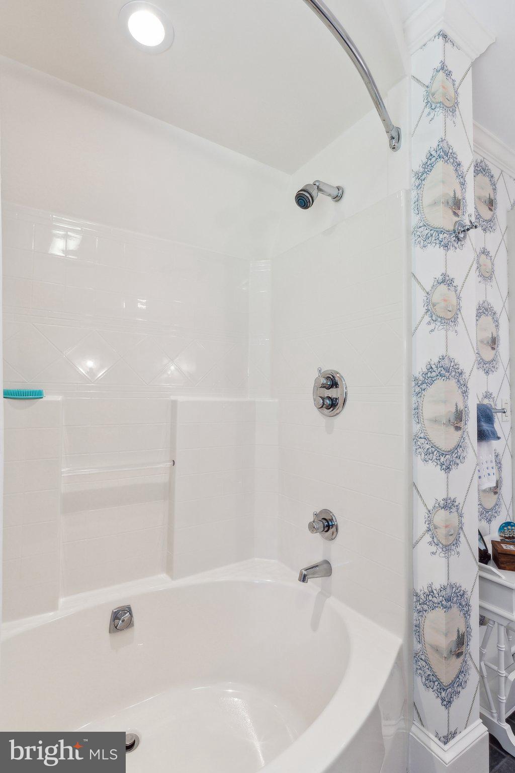 BACHELORS POINT - Residential