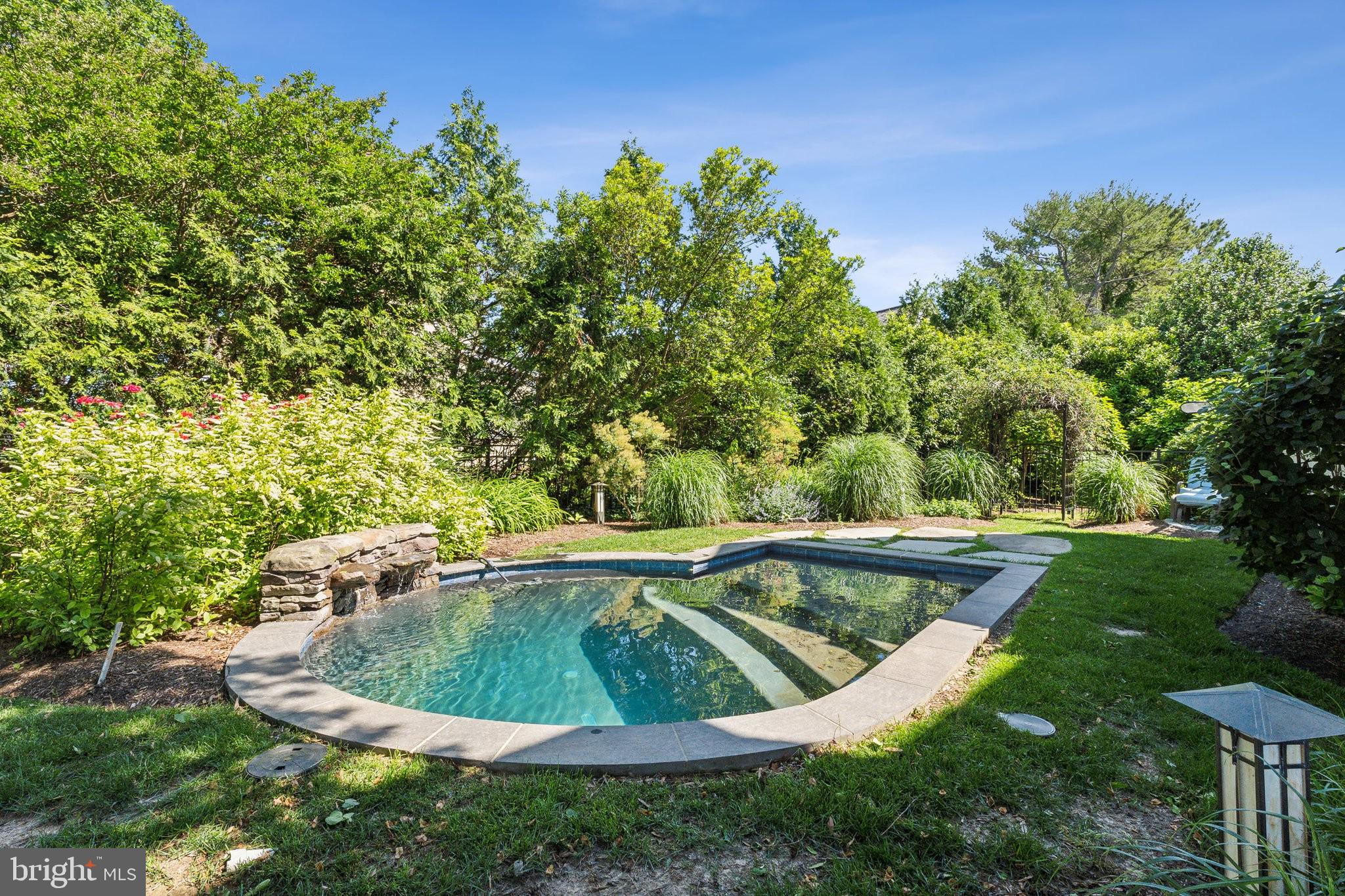 BACHELORS POINT - Residential