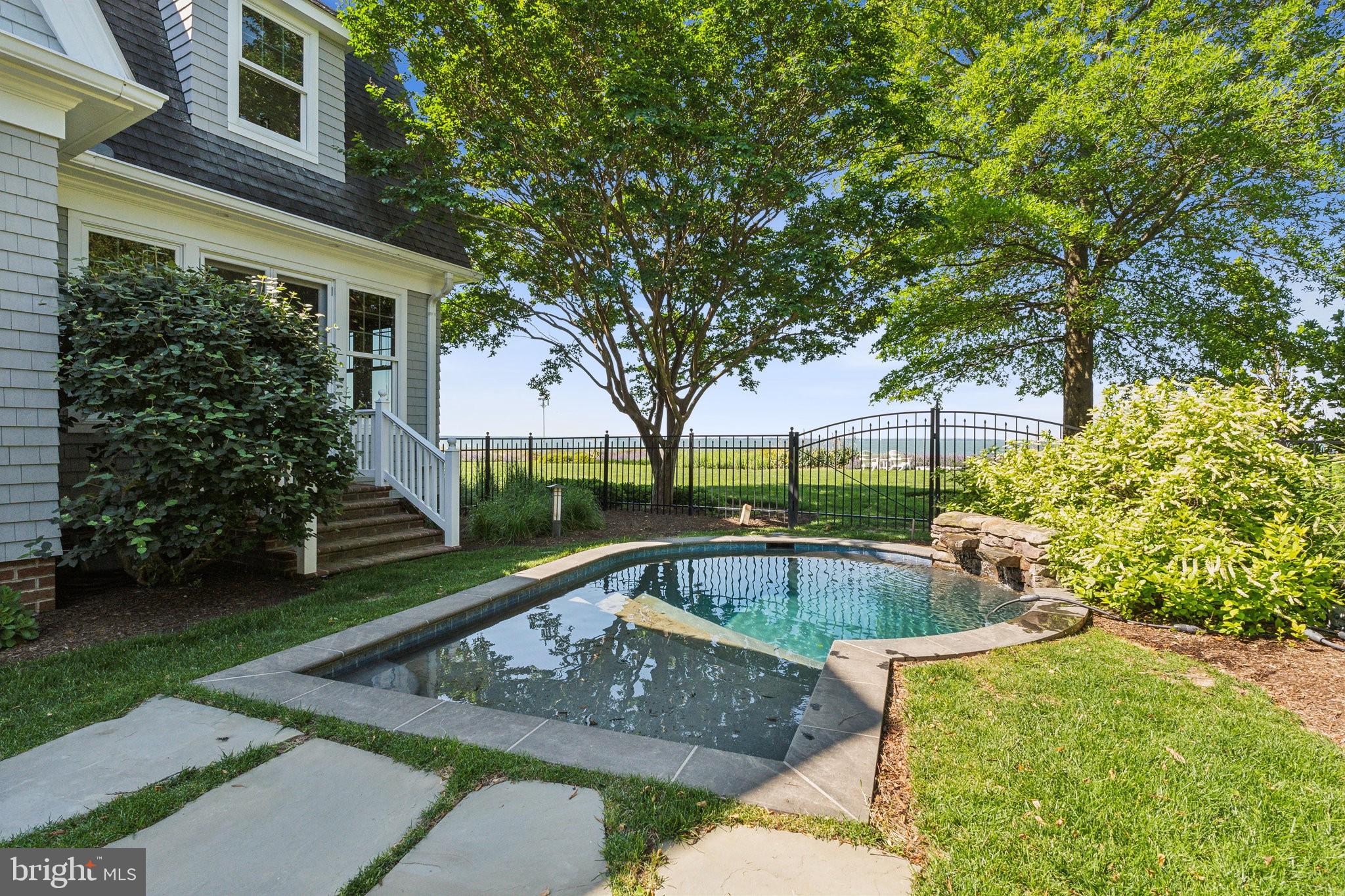 BACHELORS POINT - Residential