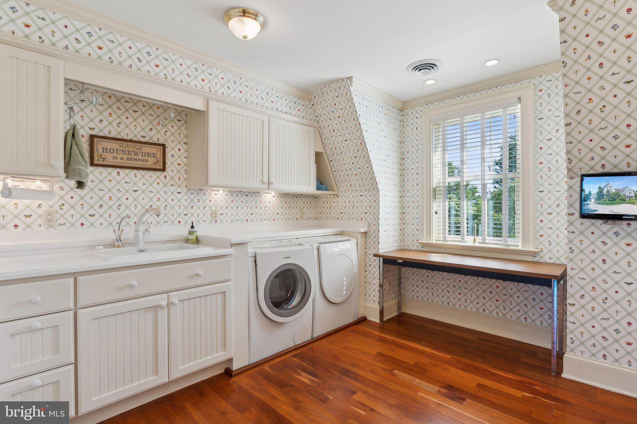 BACHELORS POINT - Residential