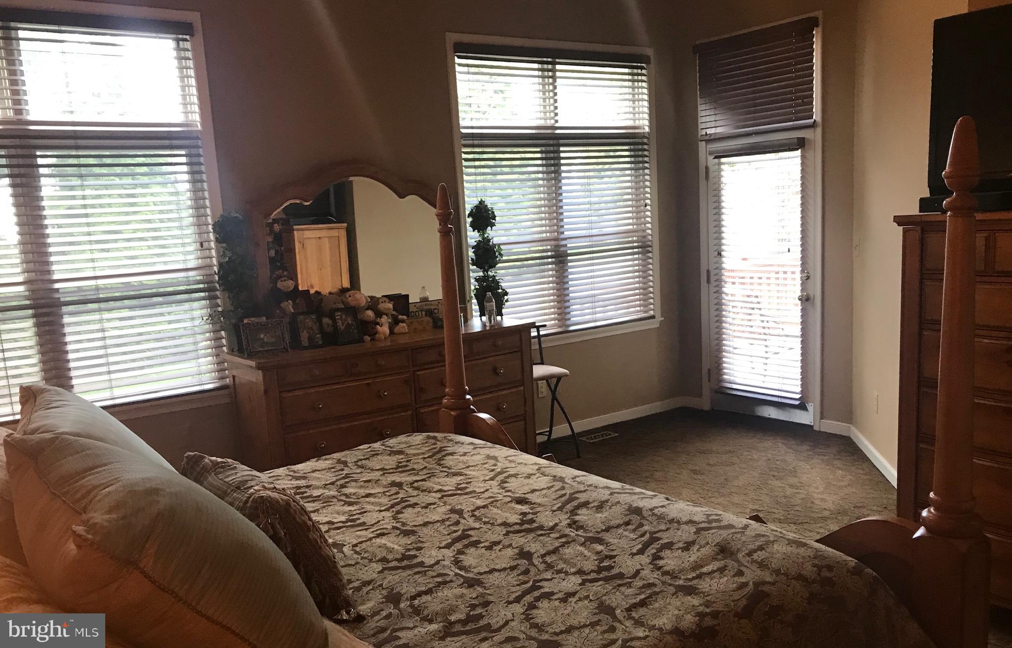 GABLES AT SUMMIT CHASE - Residential