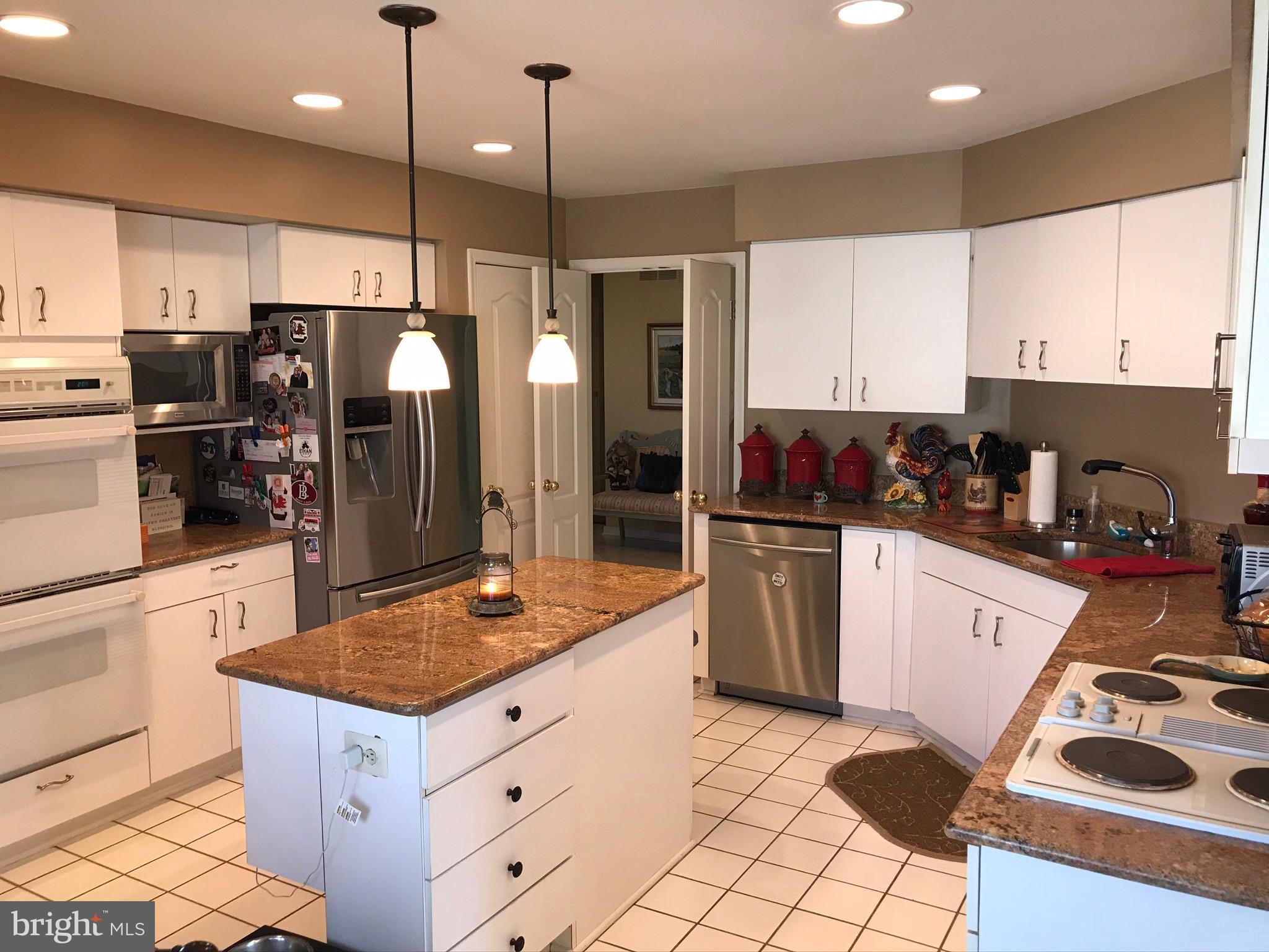 GABLES AT SUMMIT CHASE - Residential