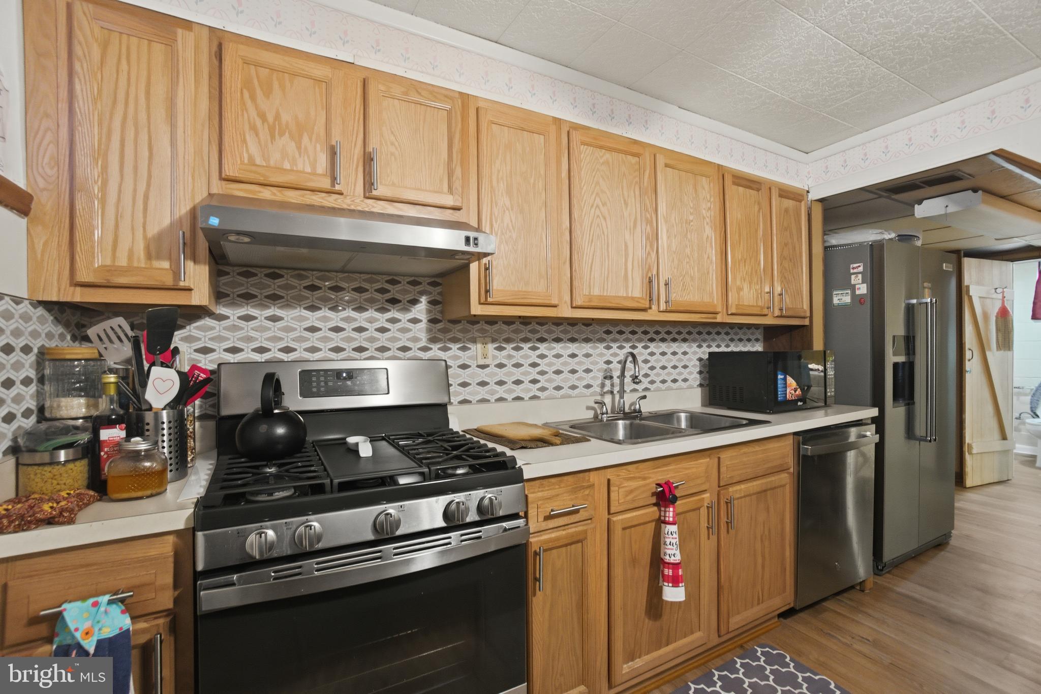 YALE HEIGHTS - Residential