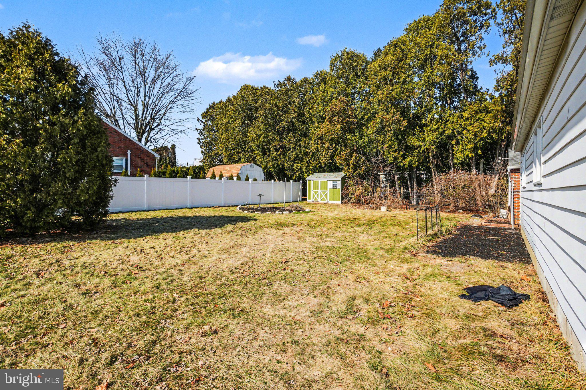 SOUTH LEBANON AREA - Residential