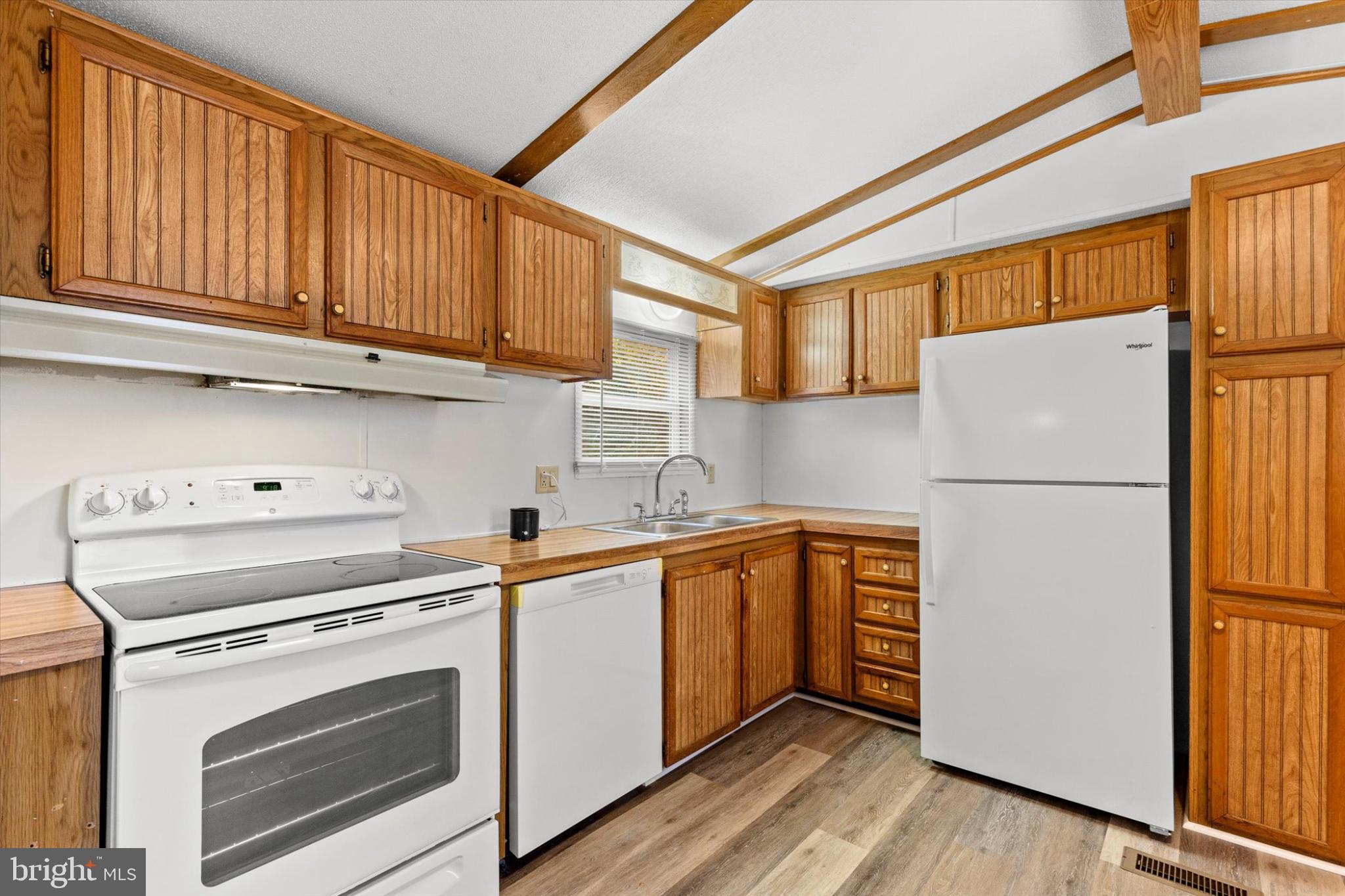 WOODBURNE ESTATES - Residential