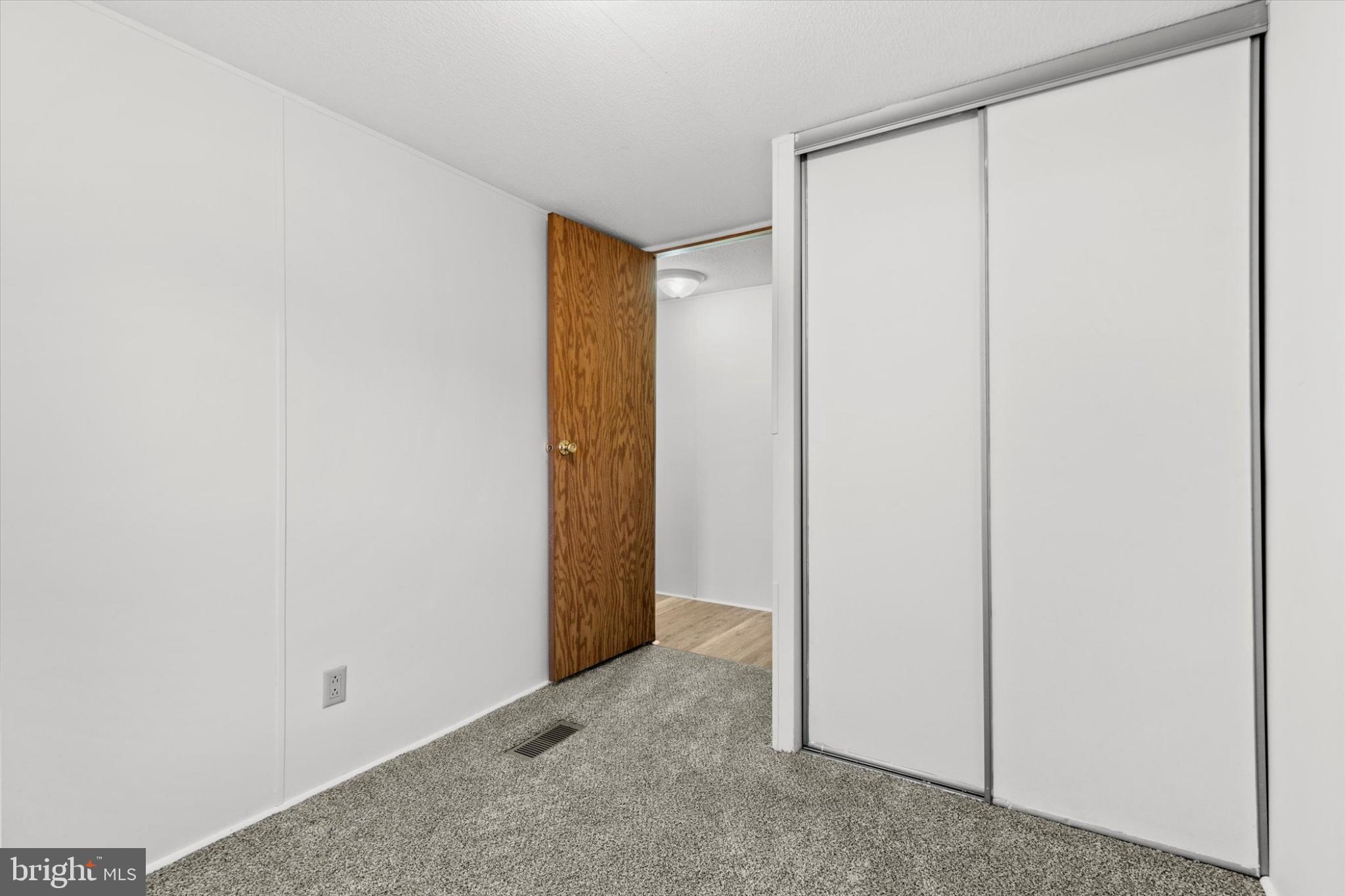 WOODBURNE ESTATES - Residential