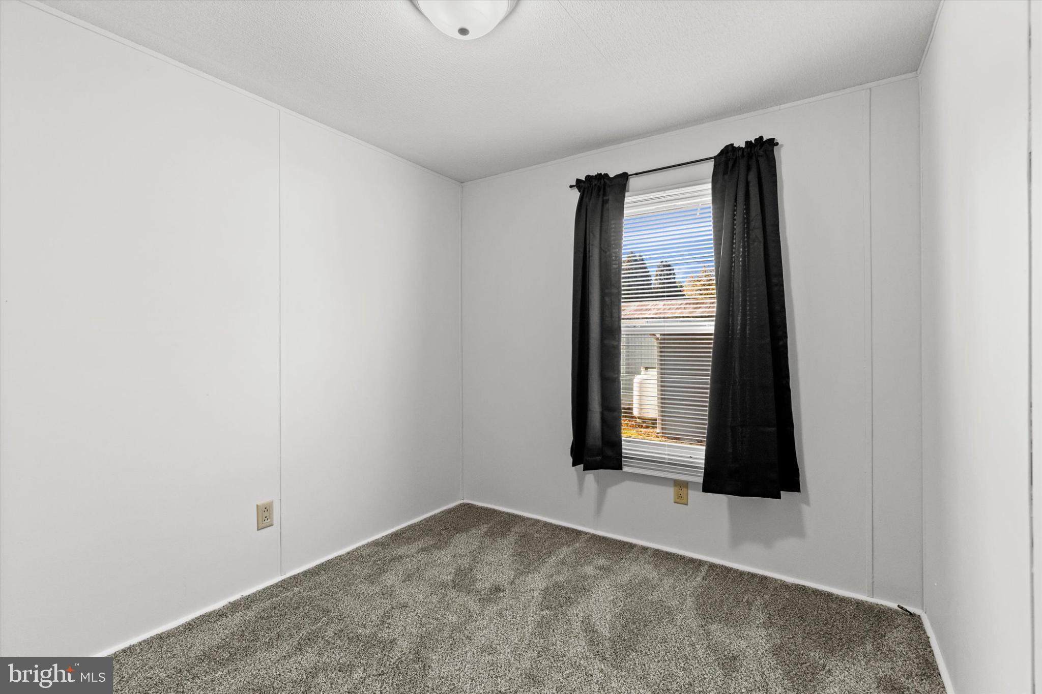 WOODBURNE ESTATES - Residential