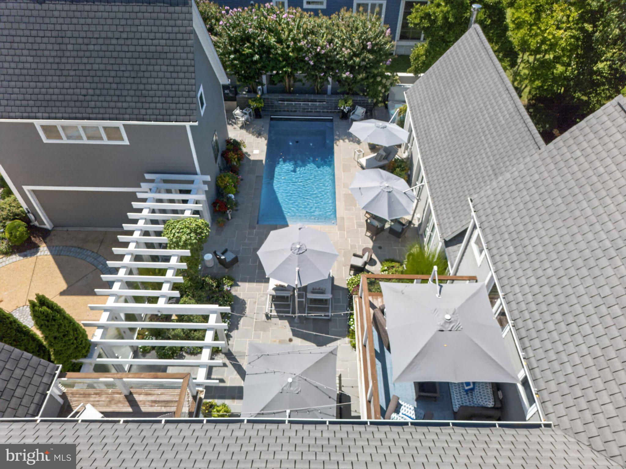 23 WADES COURT