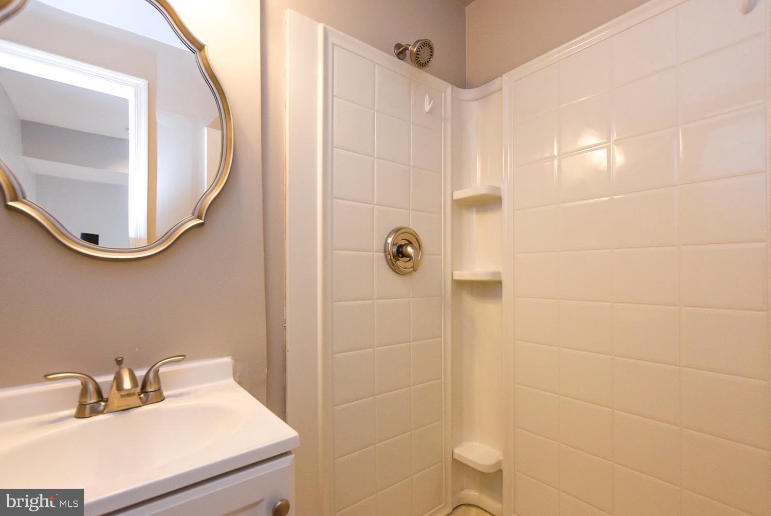 THE PROVINCES - Residential