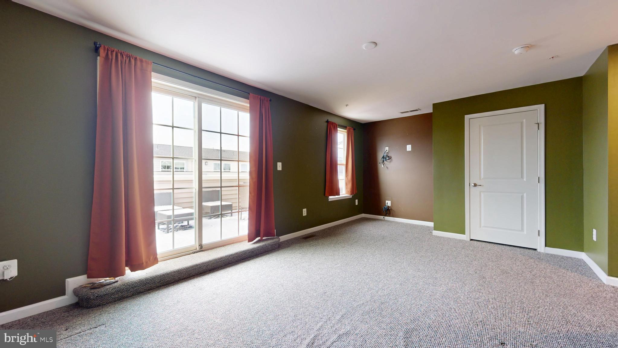 GREENBELT STATION - Residential