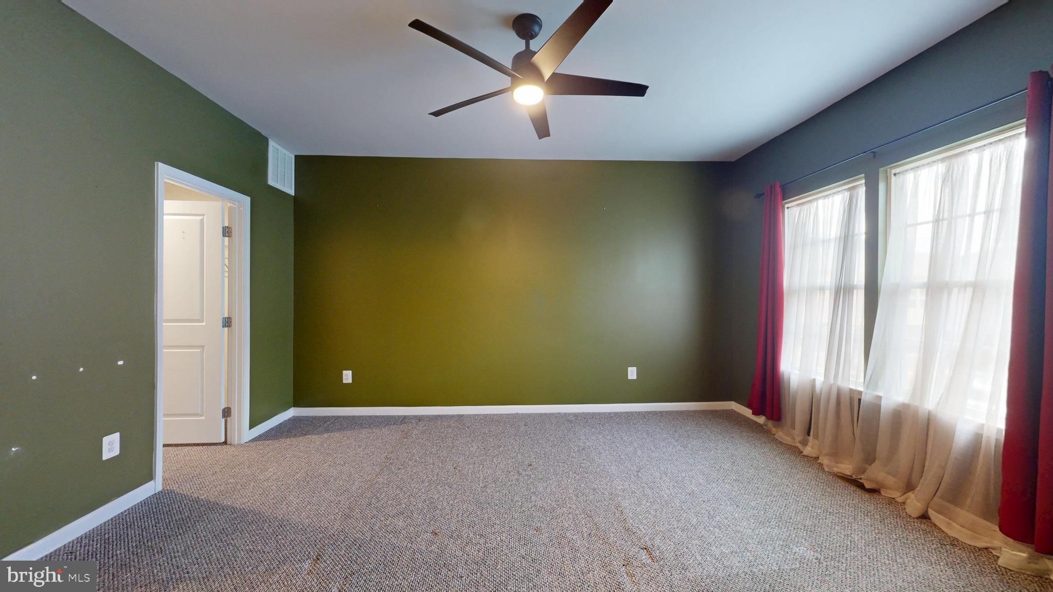 GREENBELT STATION - Residential