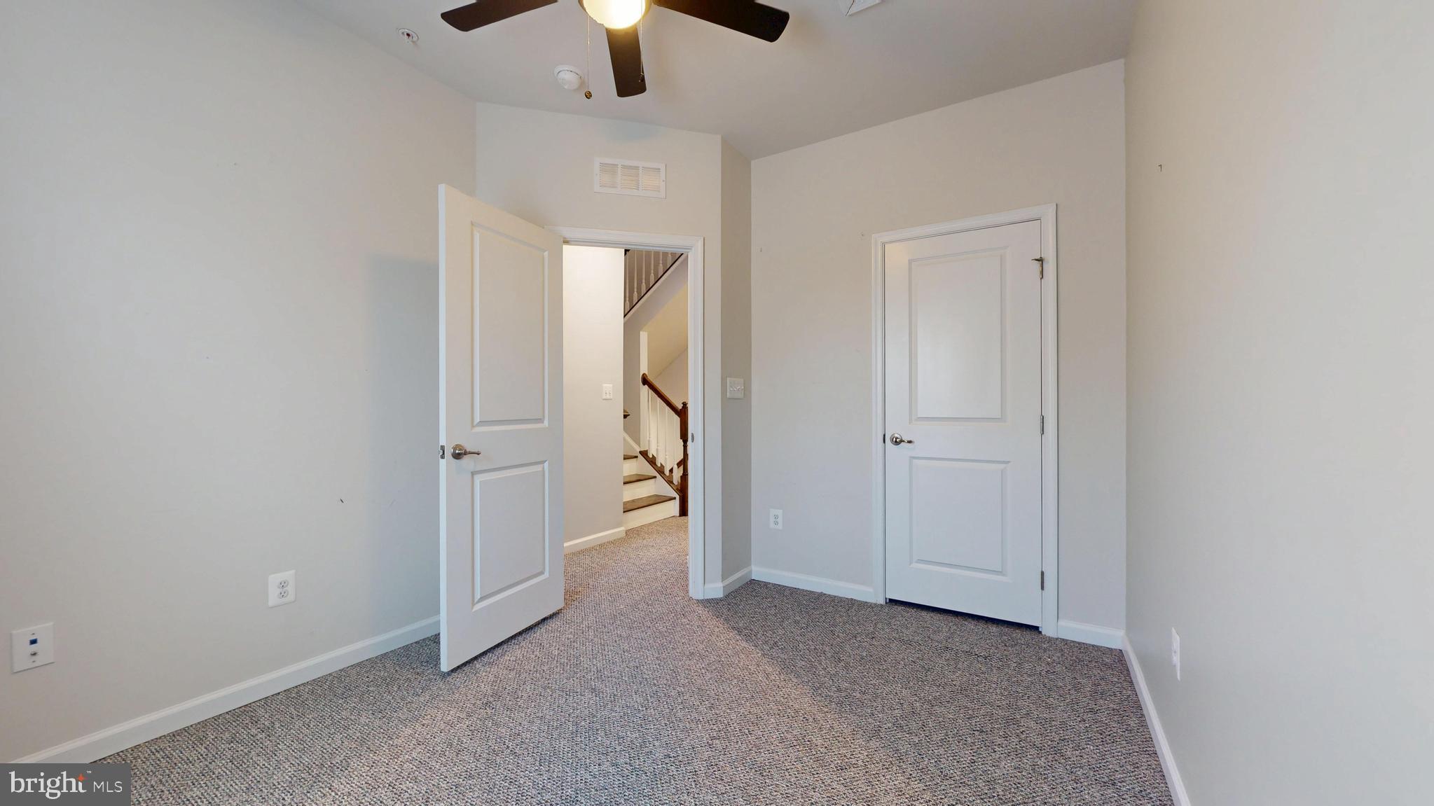 GREENBELT STATION - Residential