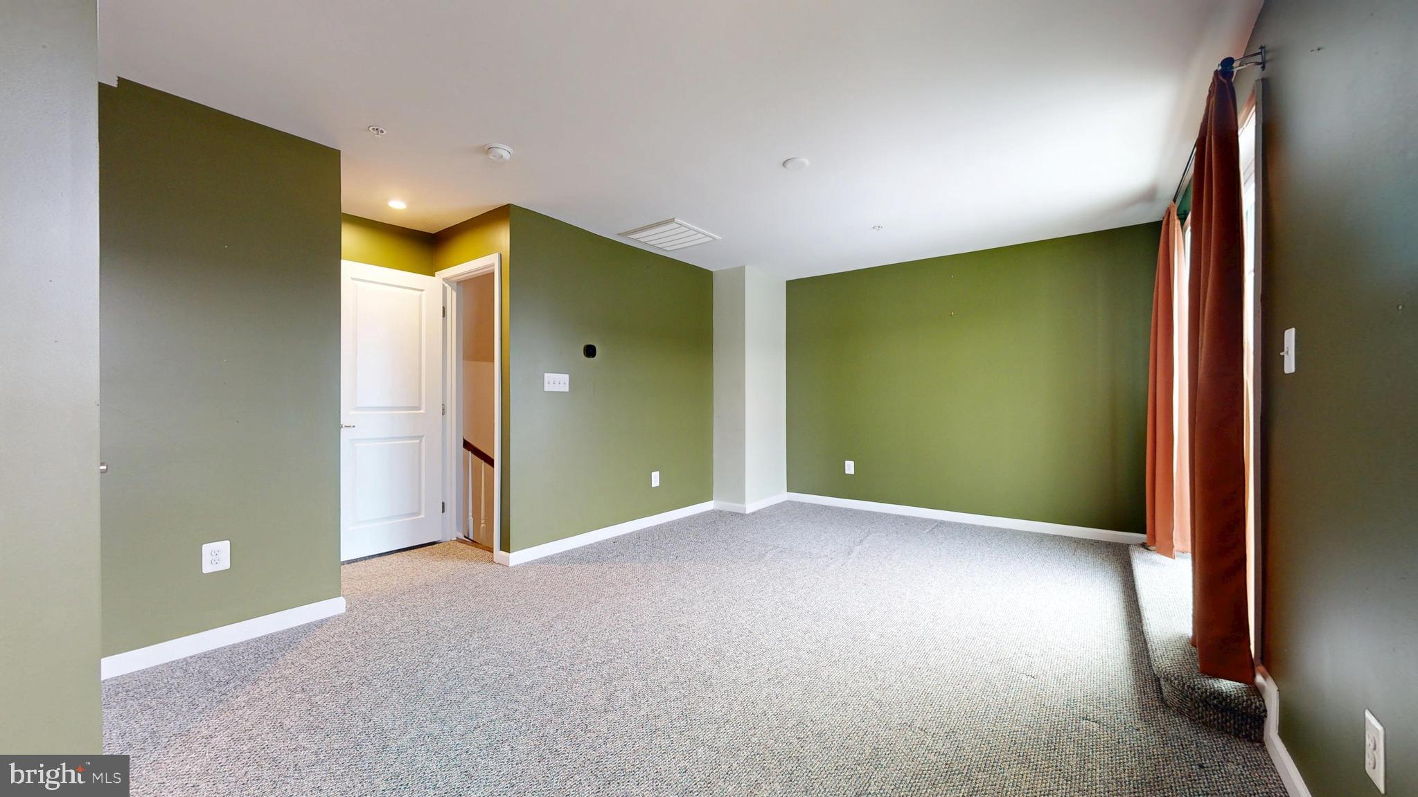 GREENBELT STATION - Residential