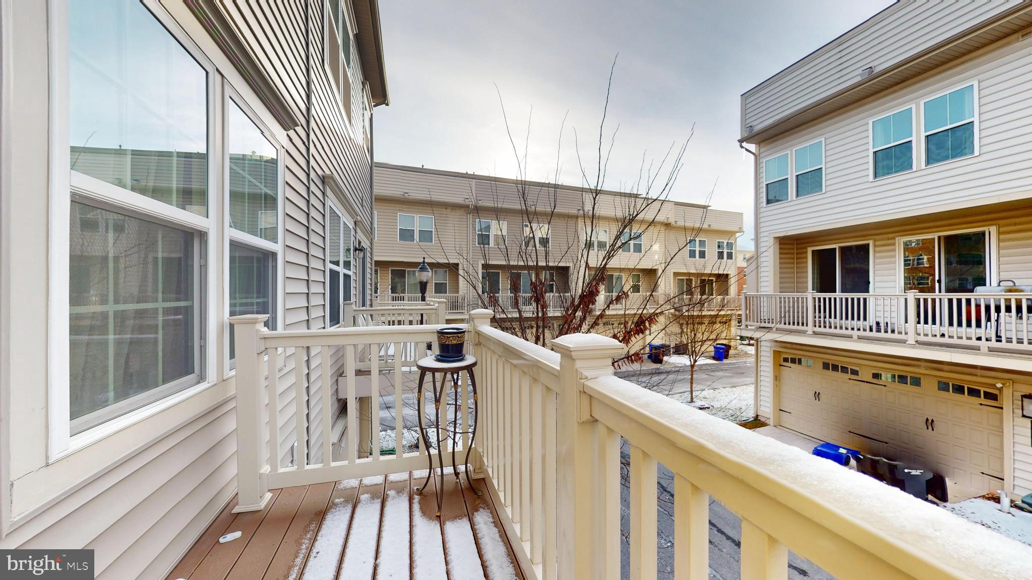 GREENBELT STATION - Residential