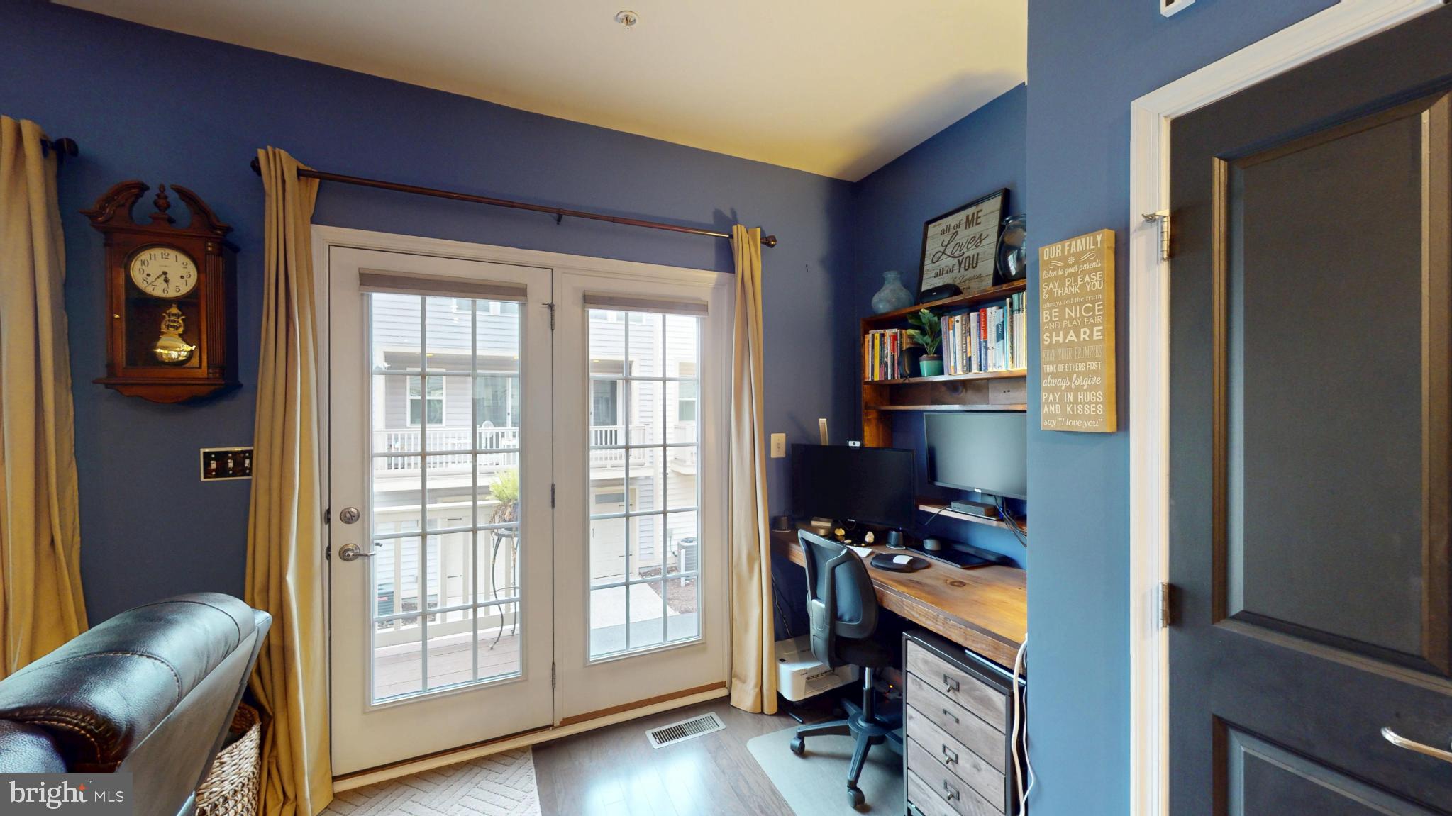 GREENBELT STATION - Residential