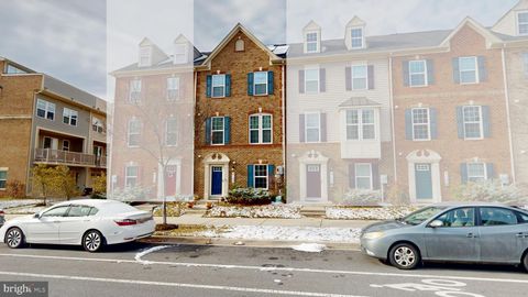 Photo of 8102 Greenbelt Station Parkway, GREENBELT, MD 20770 (MLS # MDPG2166516)