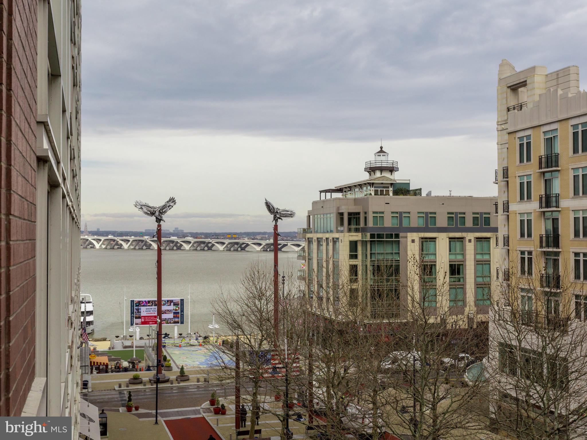 NATIONAL HARBOR - Residential