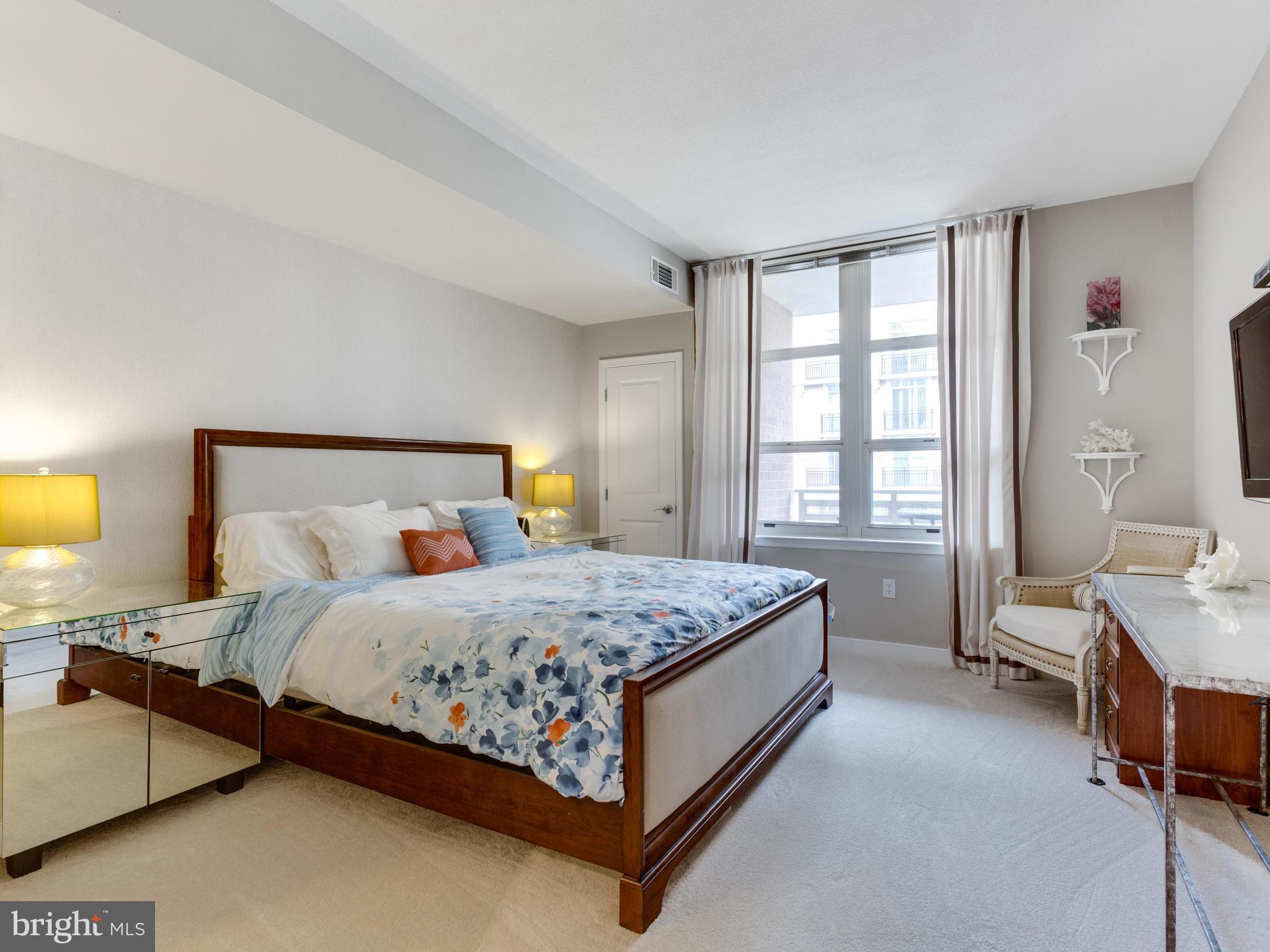 NATIONAL HARBOR - Residential