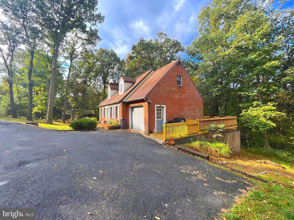 Photo of 39 DEER LN, HOLTWOOD, PA 17532 (MLS # PALA2041812)